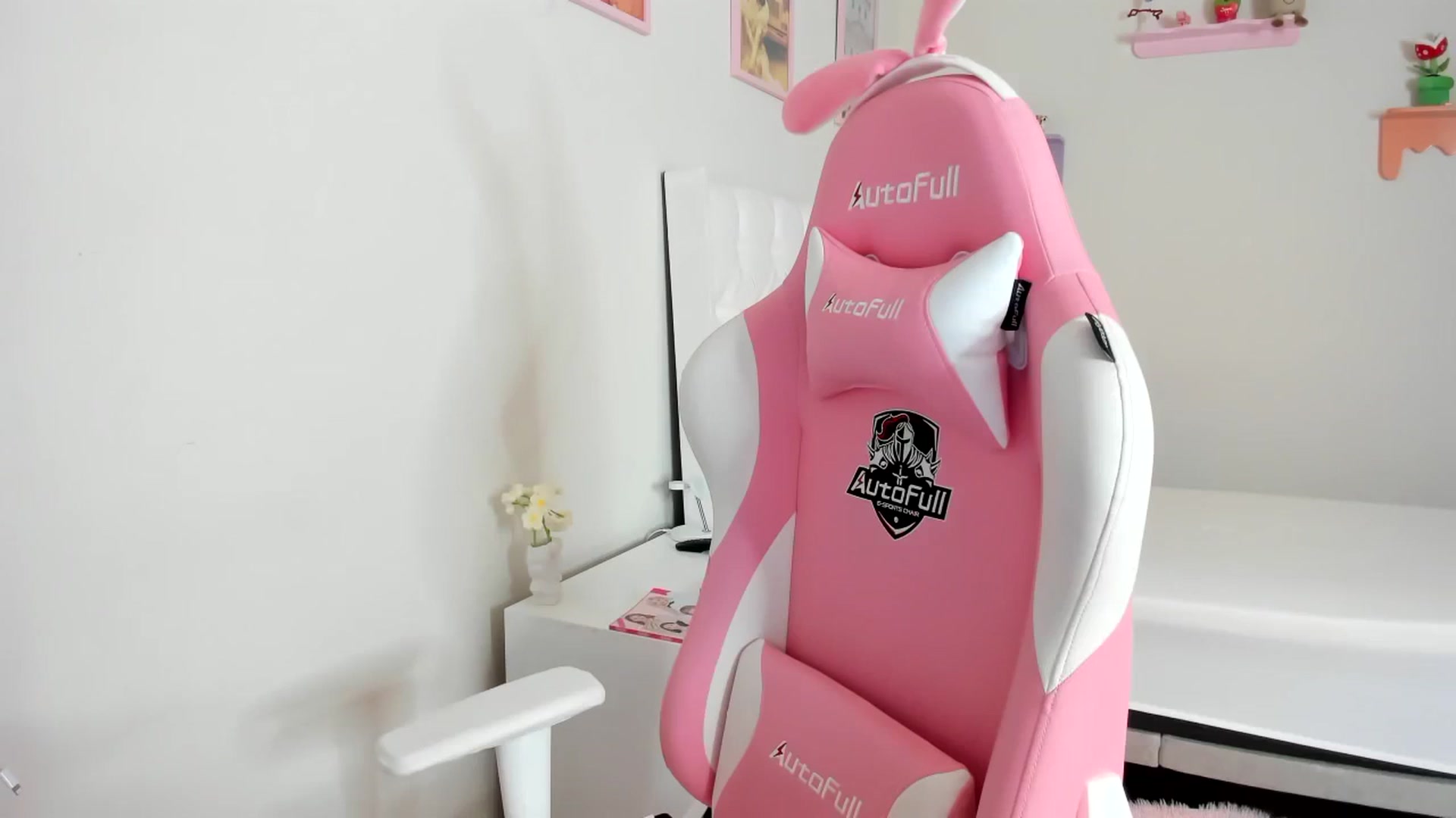 Gallery image thumbnail from Cherrycute666's myfreecams stream on, 09/03/2023, 14:59 image 19 of 20