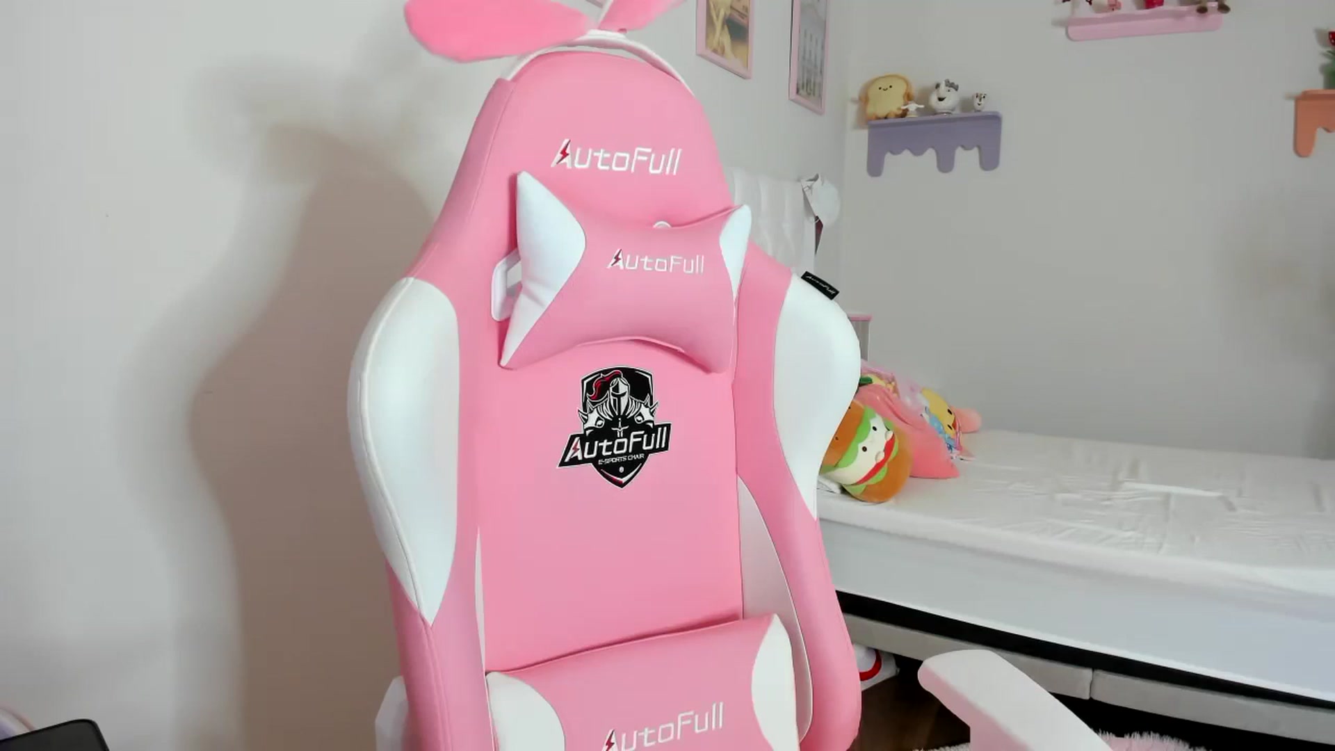 Gallery image thumbnail from Cherrycute666's myfreecams stream on, 09/03/2023, 23:30 image 5 of 20