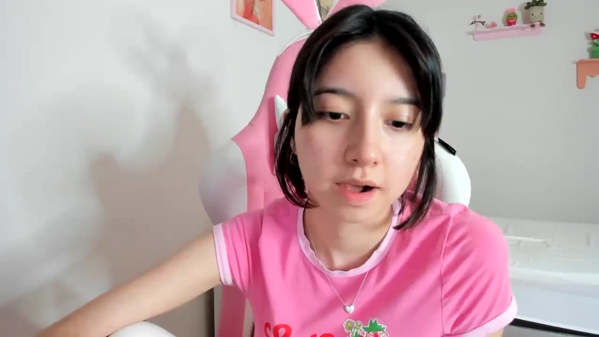 Gallery image thumbnail from Cherrycute666's myfreecams stream on, 09/03/2023, 23:30 image 18 of 20