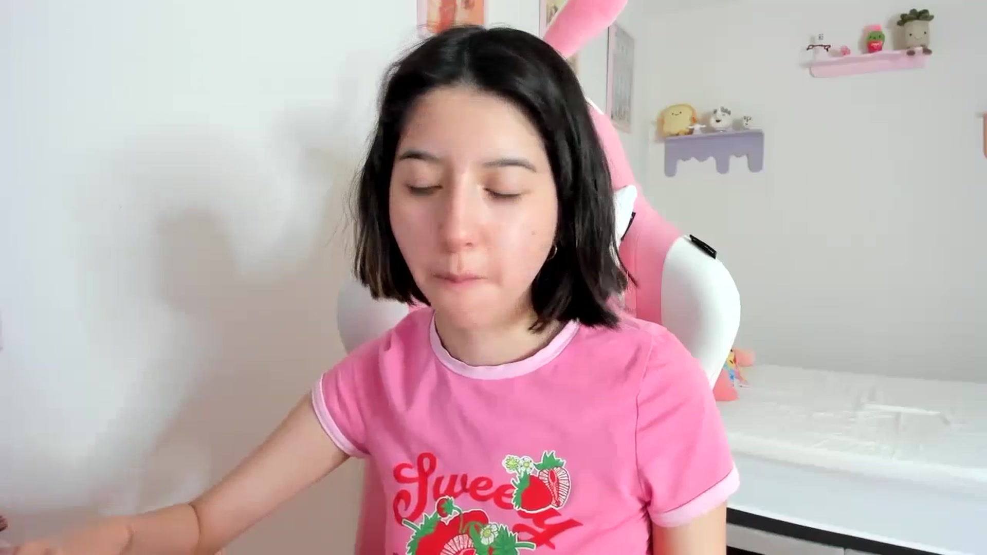 Gallery image thumbnail from Cherrycute666's myfreecams stream on, 09/03/2023, 23:30 image 3 of 20