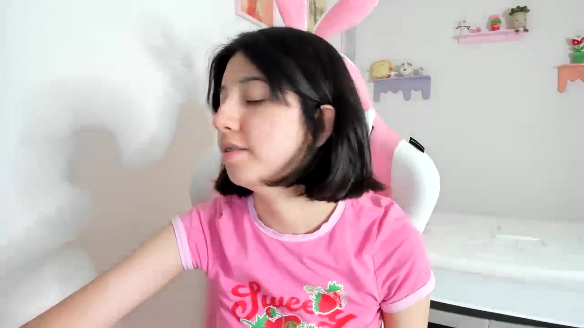 Gallery image thumbnail from Cherrycute666's myfreecams stream on, 09/04/2023, 02:24 image 19 of 20
