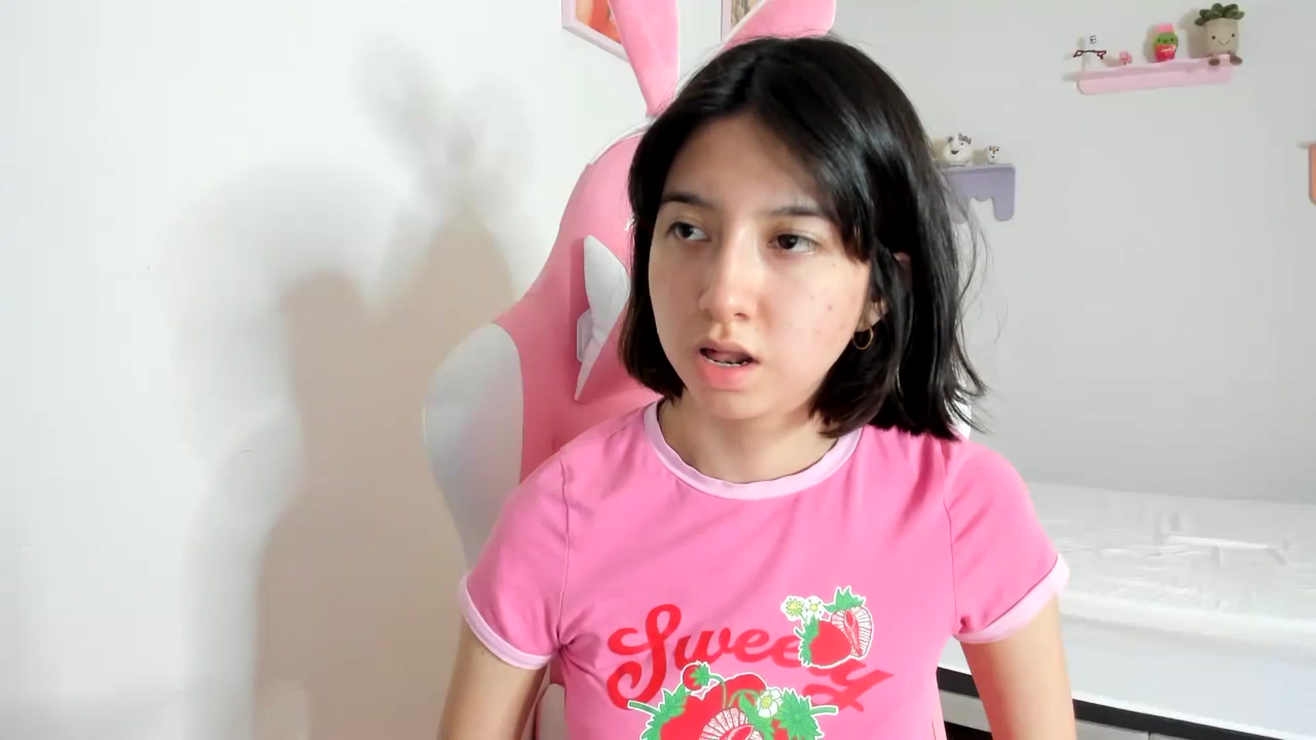 Gallery image thumbnail from Cherrycute666's myfreecams stream on, 09/04/2023, 02:24 image 10 of 20