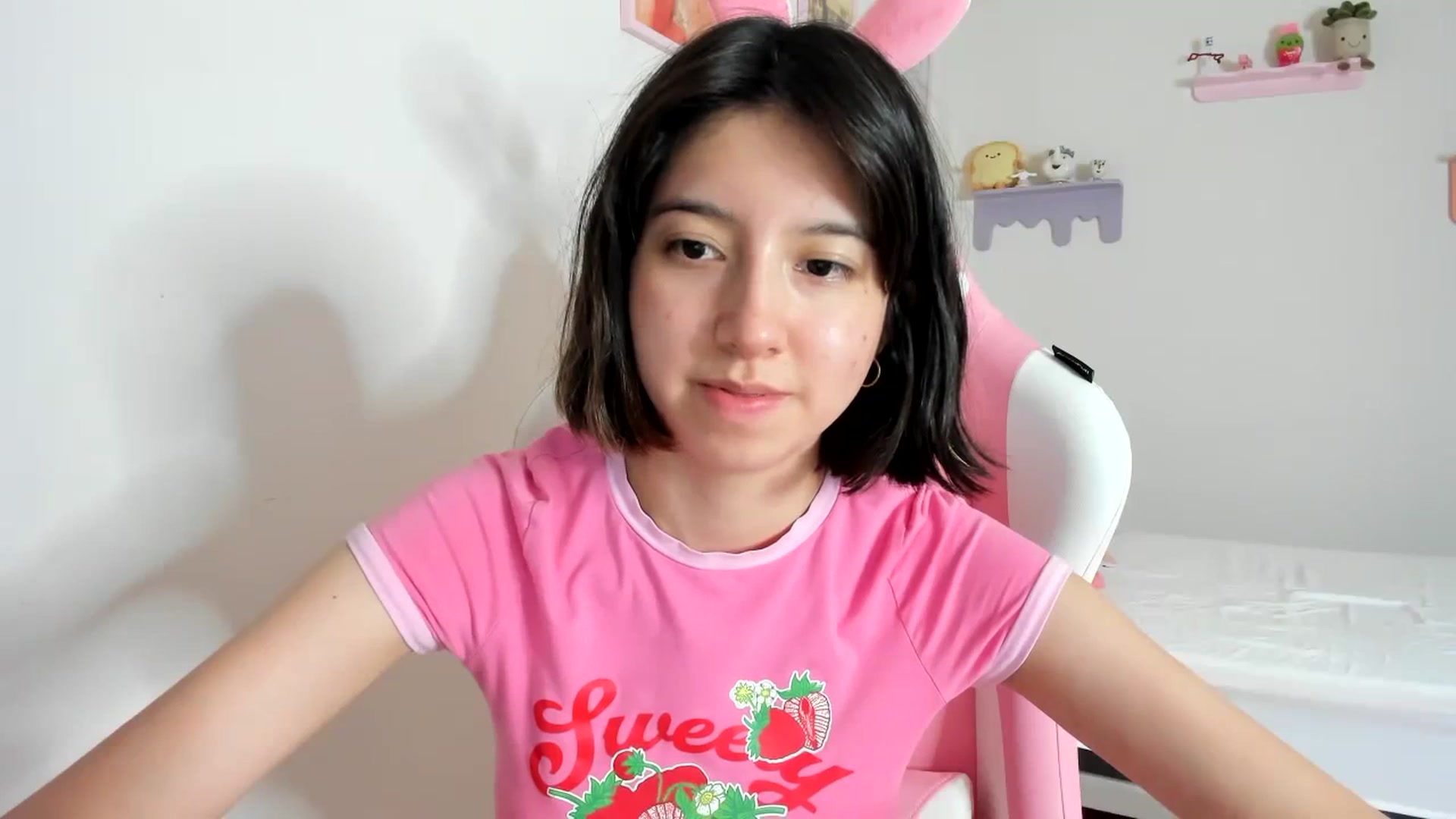 Gallery image thumbnail from Cherrycute666's myfreecams stream on, 09/04/2023, 02:24 image 9 of 20