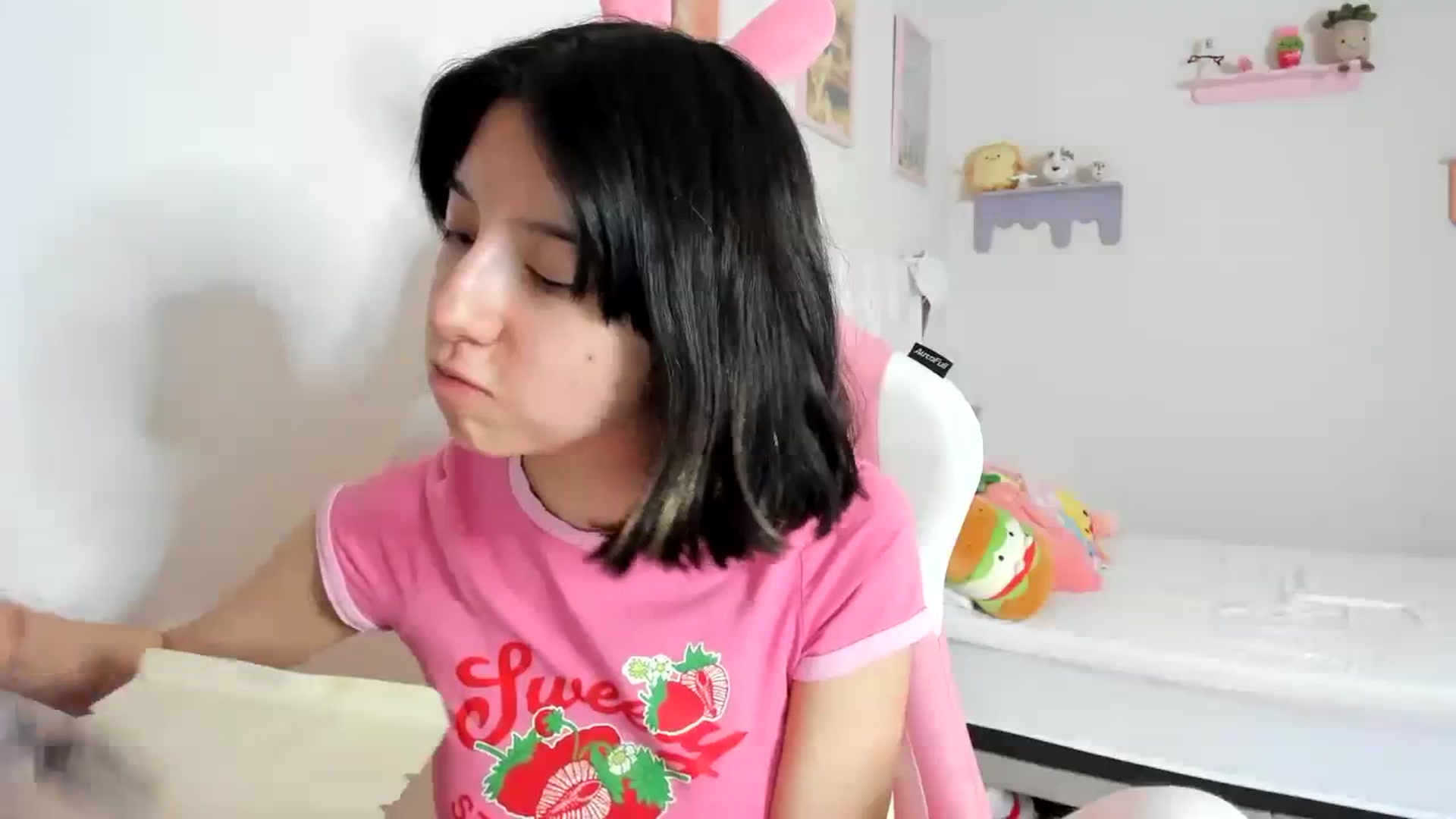 Gallery image thumbnail from Cherrycute666's myfreecams stream on, 09/04/2023, 02:24 image 12 of 20