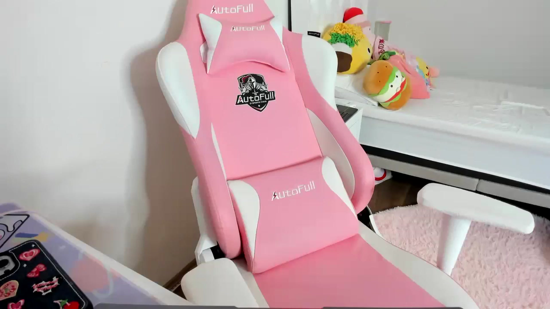 Gallery image thumbnail from Cherrycute666's myfreecams stream on, 09/04/2023, 02:24 image 4 of 20