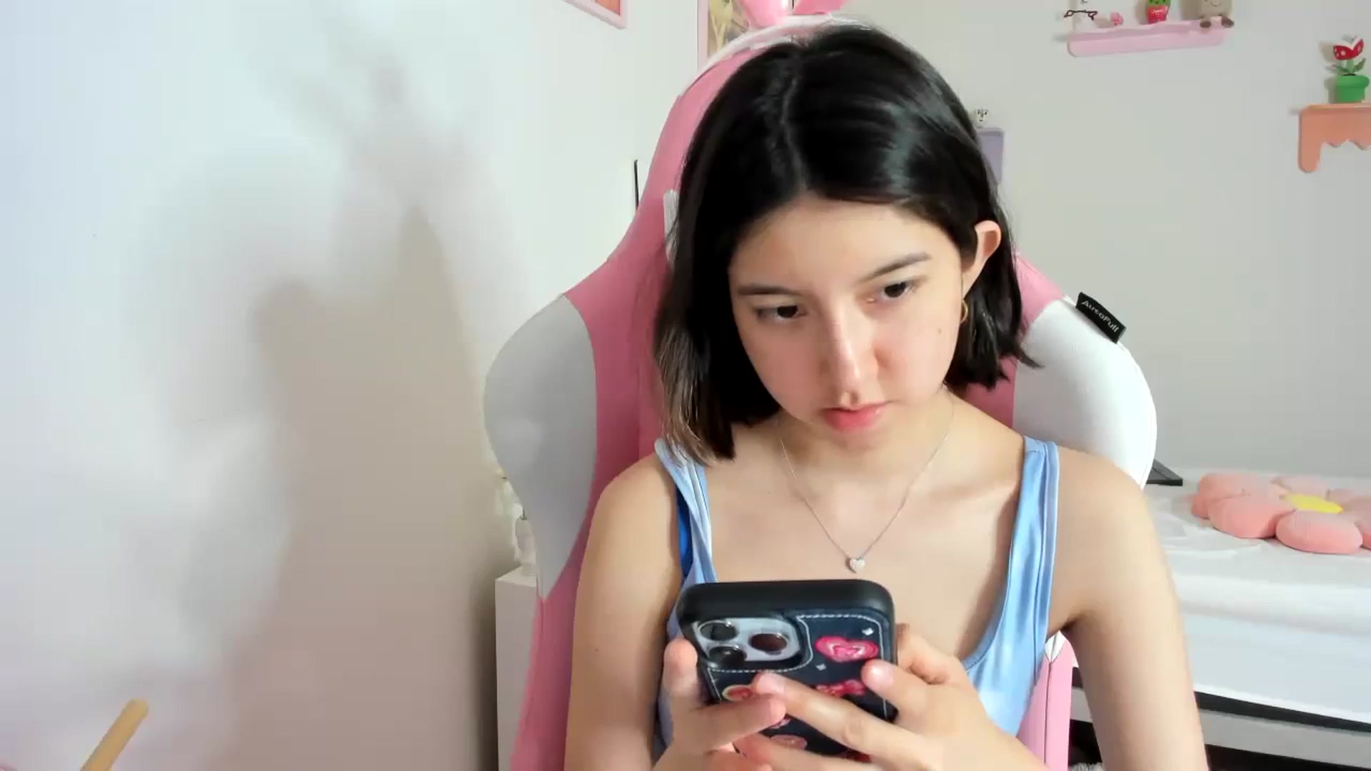 Gallery image thumbnail from Cherrycute666's myfreecams stream on, 09/04/2023, 23:10 image 5 of 20