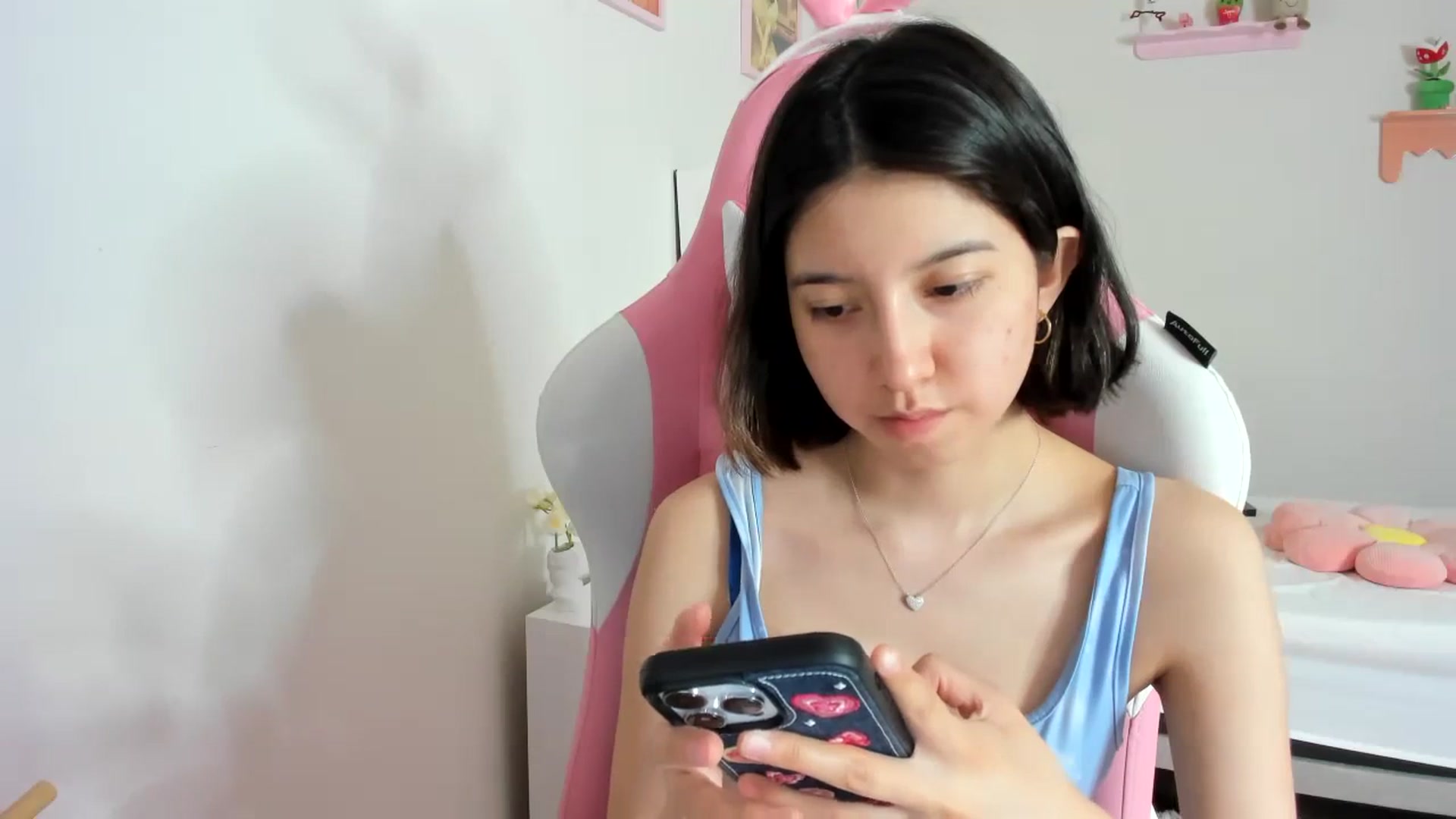 Gallery image thumbnail from Cherrycute666's myfreecams stream on, 09/04/2023, 23:10 image 15 of 20