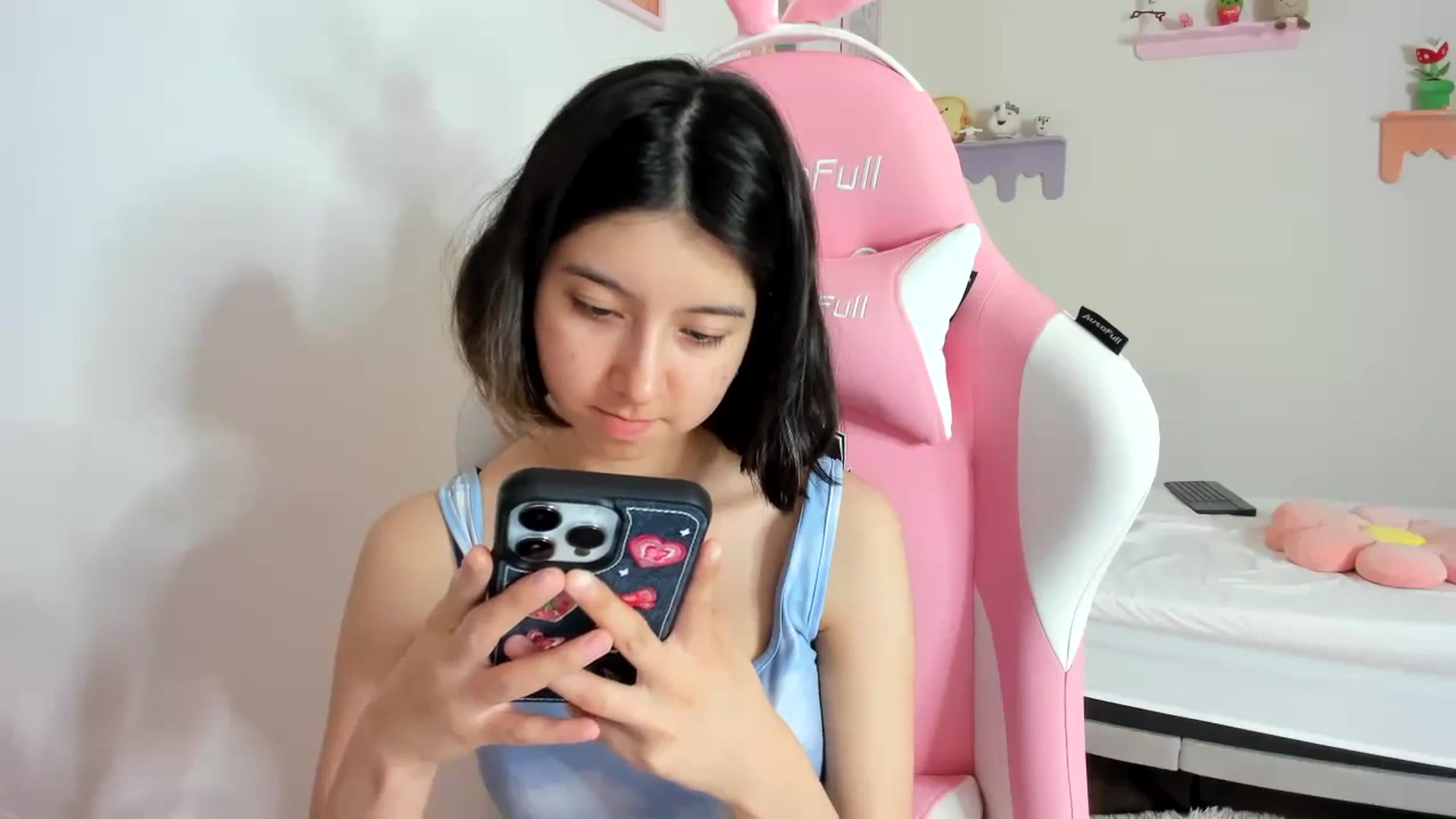 Gallery image thumbnail from Cherrycute666's myfreecams stream on, 09/04/2023, 23:10 image 11 of 20