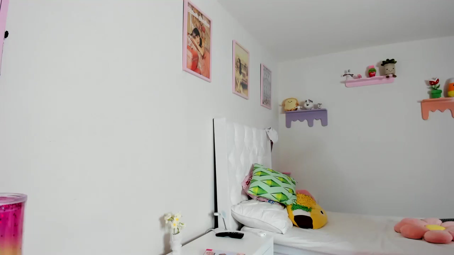 Gallery image thumbnail from Cherrycute666's myfreecams stream on, 09/05/2023, 04:08 image 15 of 20