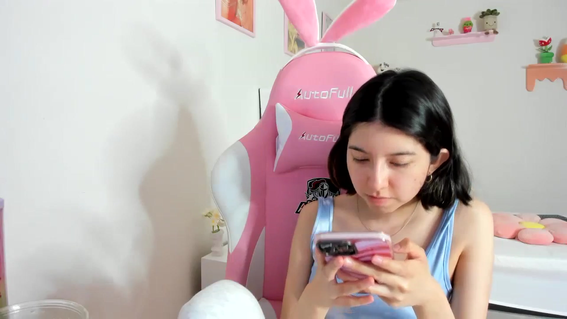 Gallery image thumbnail from Cherrycute666's myfreecams stream on, 09/05/2023, 04:08 image 3 of 20