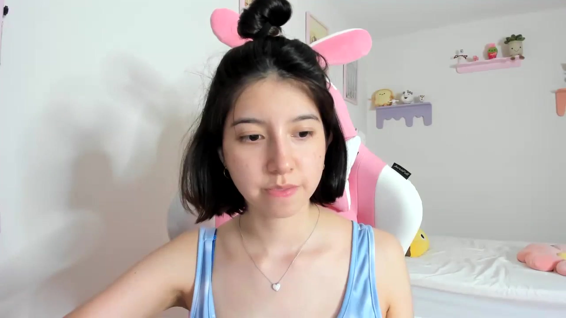 Gallery image thumbnail from Cherrycute666's myfreecams stream on, 09/05/2023, 07:15 image 12 of 20