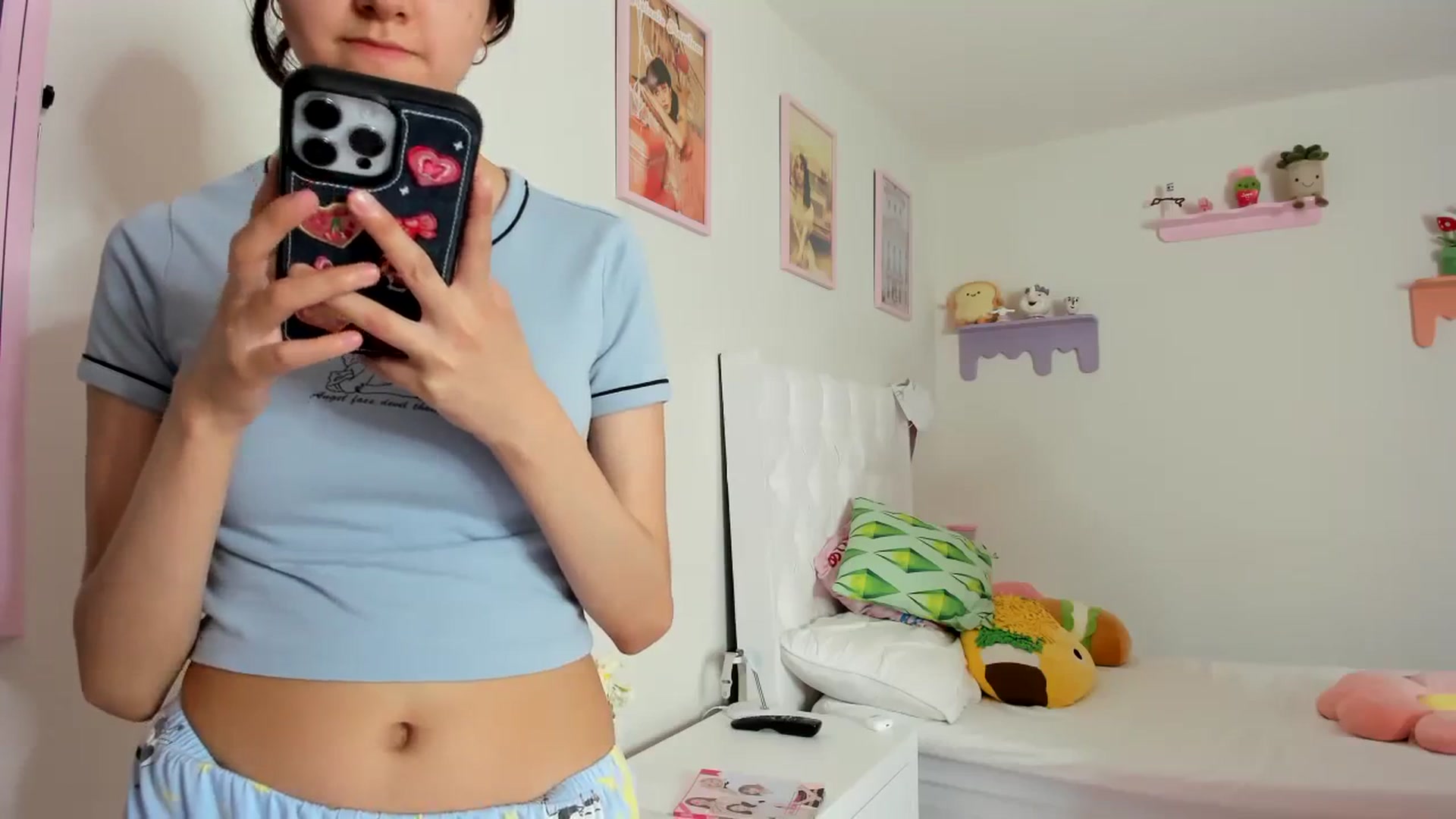 Gallery image thumbnail from Cherrycute666's myfreecams stream on, 09/05/2023, 17:50 image 13 of 20