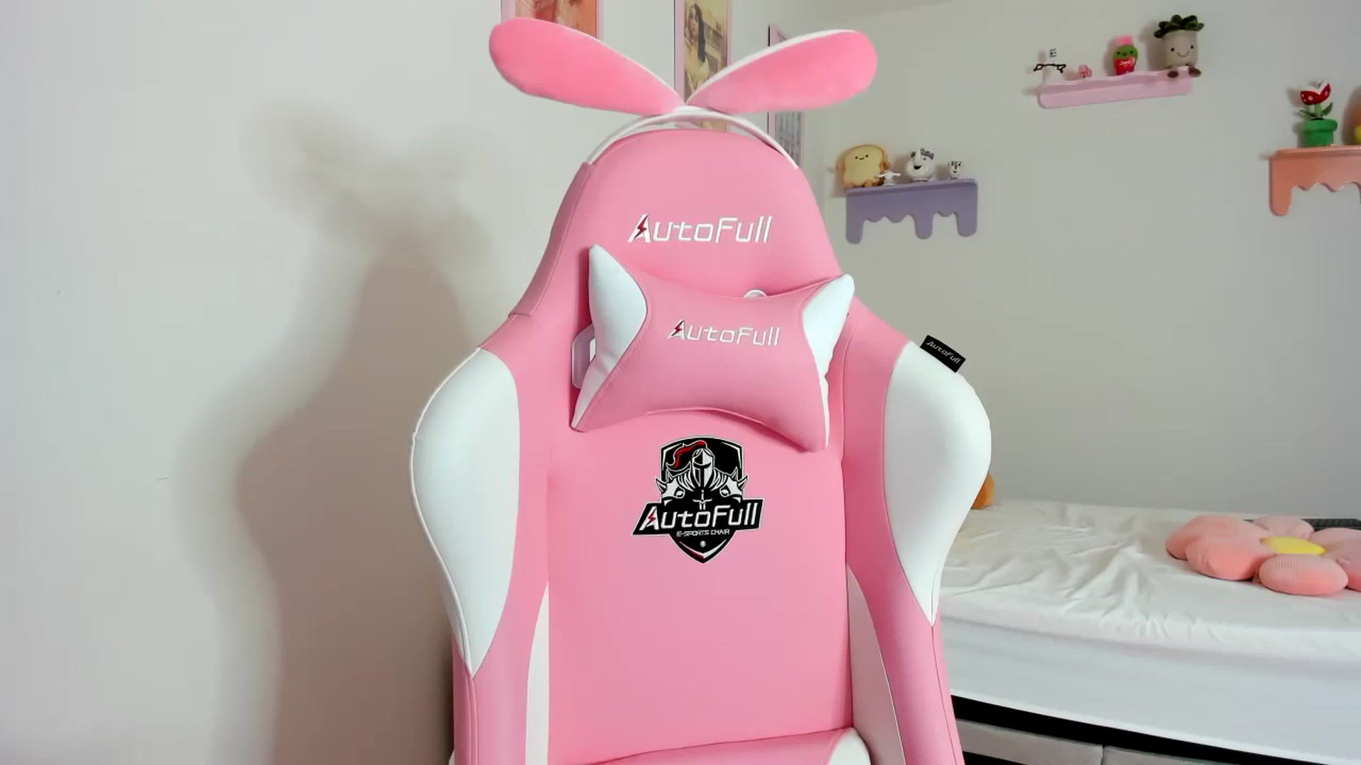 Gallery image thumbnail from Cherrycute666's myfreecams stream on, 09/05/2023, 17:50 image 16 of 20