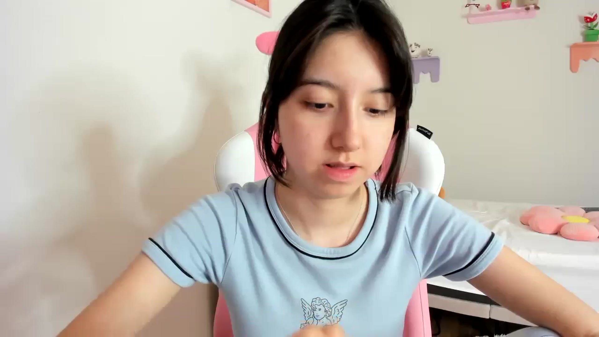 Gallery image thumbnail from Cherrycute666's myfreecams stream on, 09/05/2023, 18:50 image 7 of 20