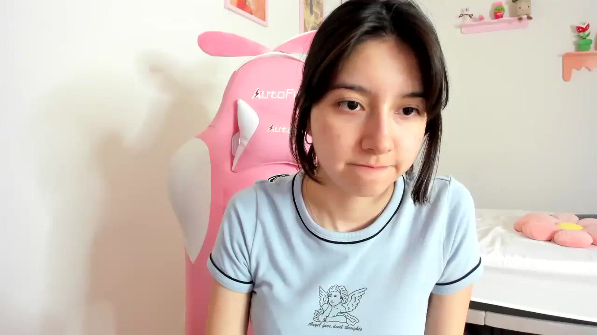 Gallery image thumbnail from Cherrycute666's myfreecams stream on, 09/05/2023, 18:50 image 4 of 20