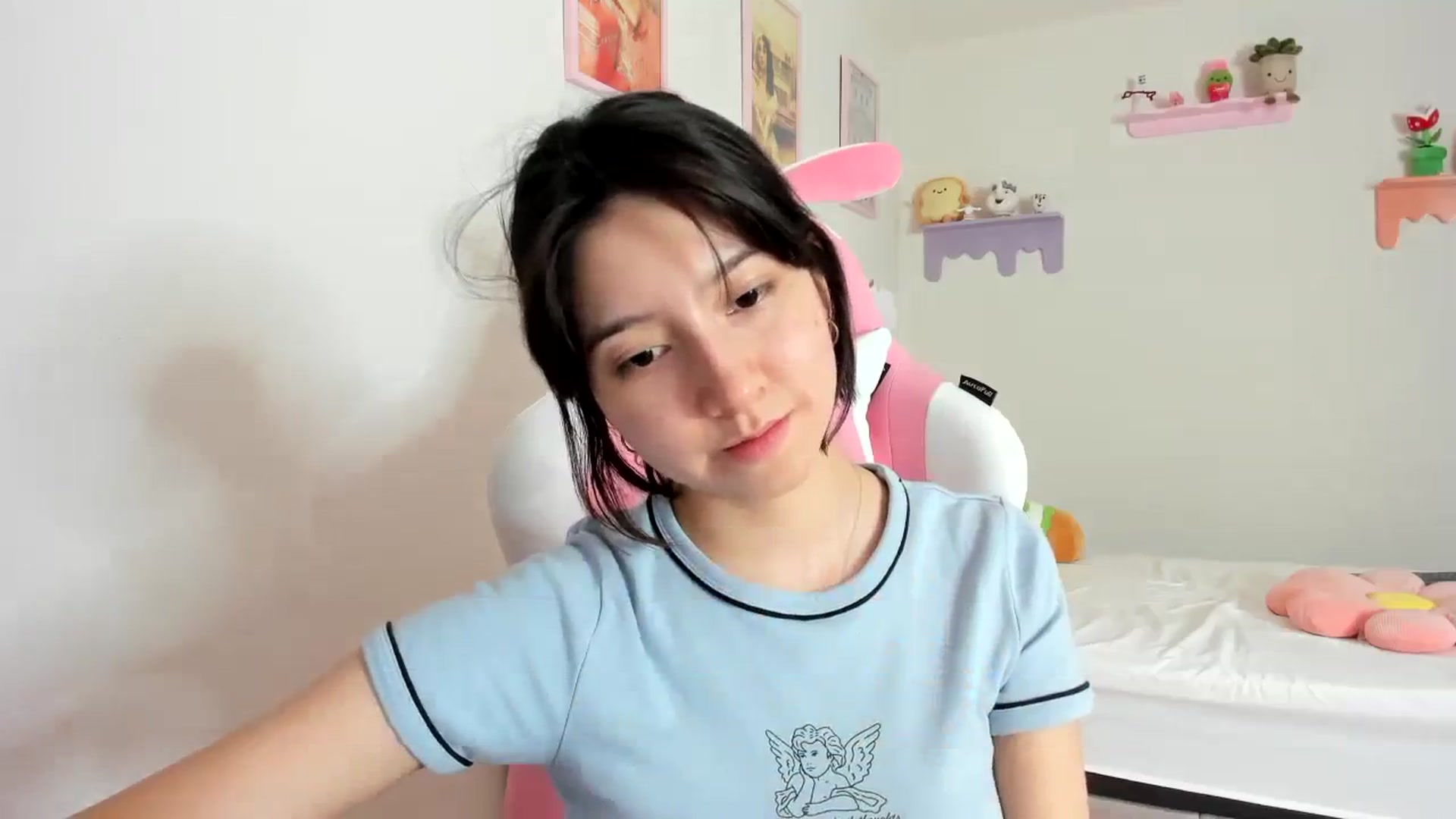 Gallery image thumbnail from Cherrycute666's myfreecams stream on, 09/05/2023, 18:50 image 13 of 20