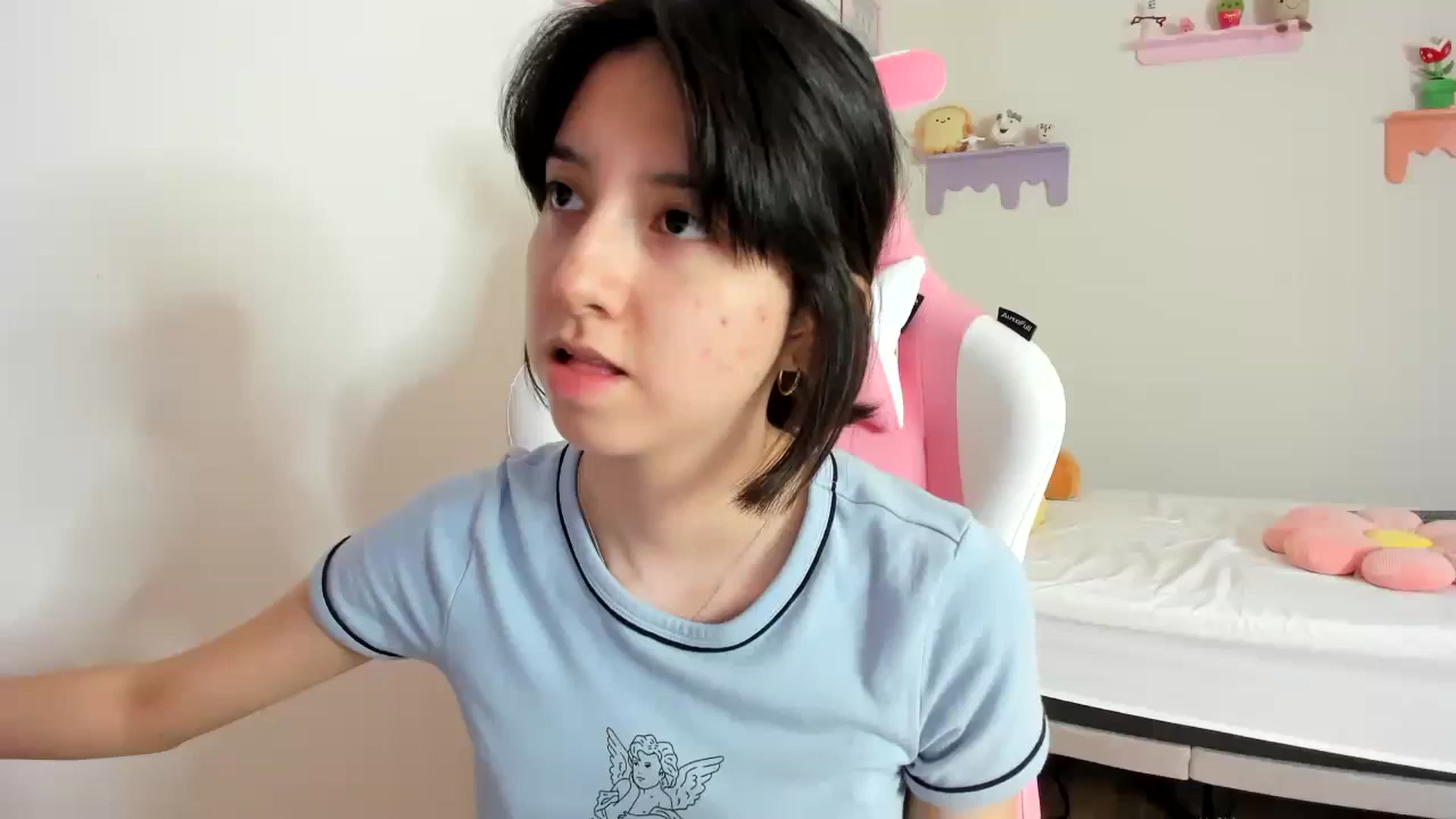 Gallery image thumbnail from Cherrycute666's myfreecams stream on, 09/05/2023, 18:50 image 10 of 20