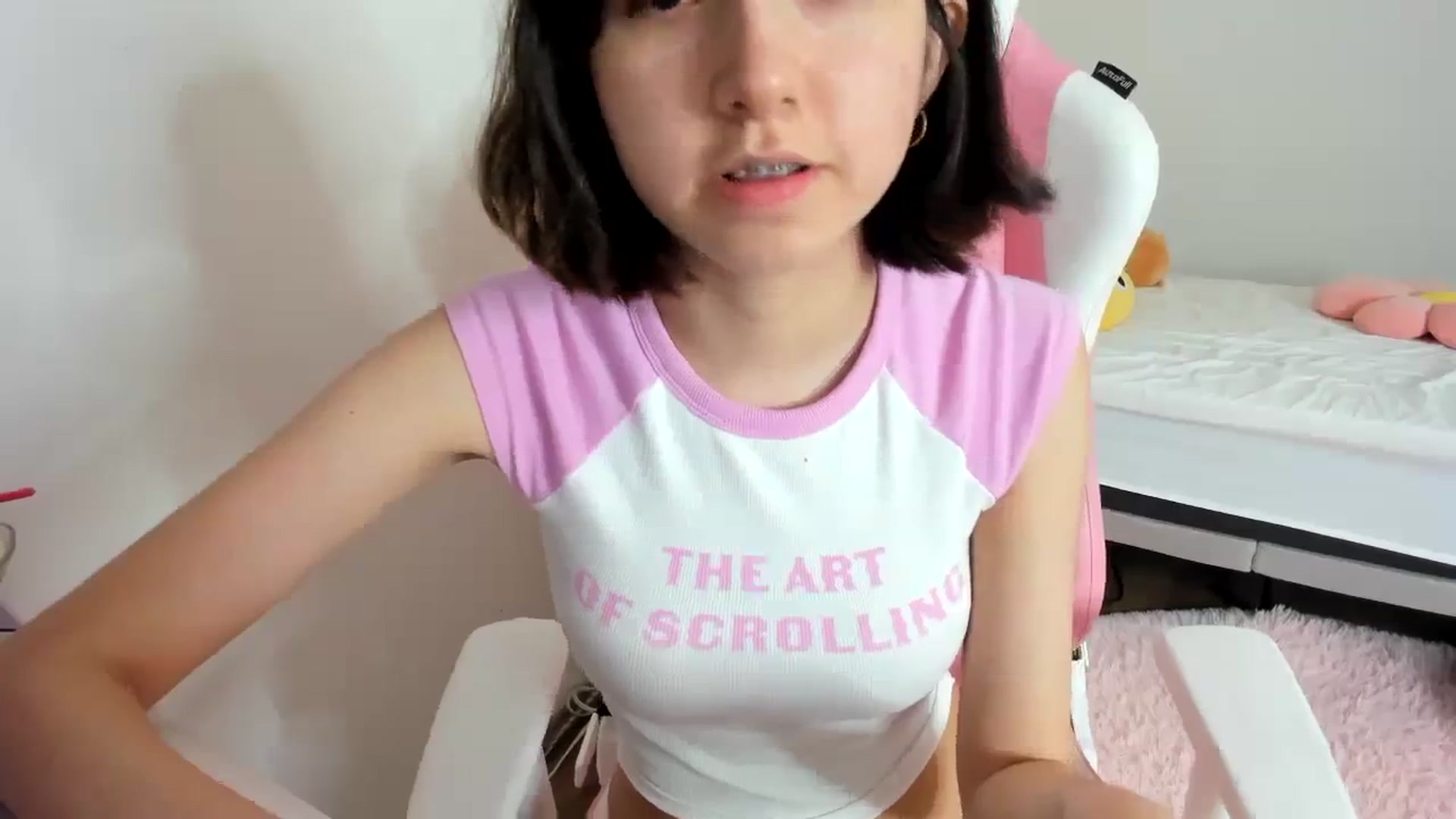 Gallery image thumbnail from Cherrycute666's myfreecams stream on, 09/06/2023, 20:08 image 10 of 20