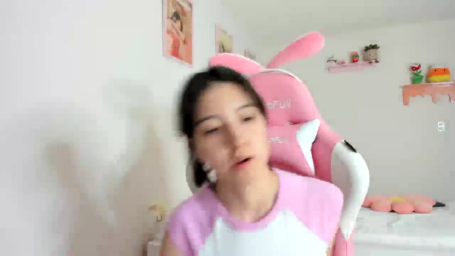 Gallery image thumbnail from Cherrycute666's myfreecams stream on, 09/06/2023, 23:05 image 3 of 20