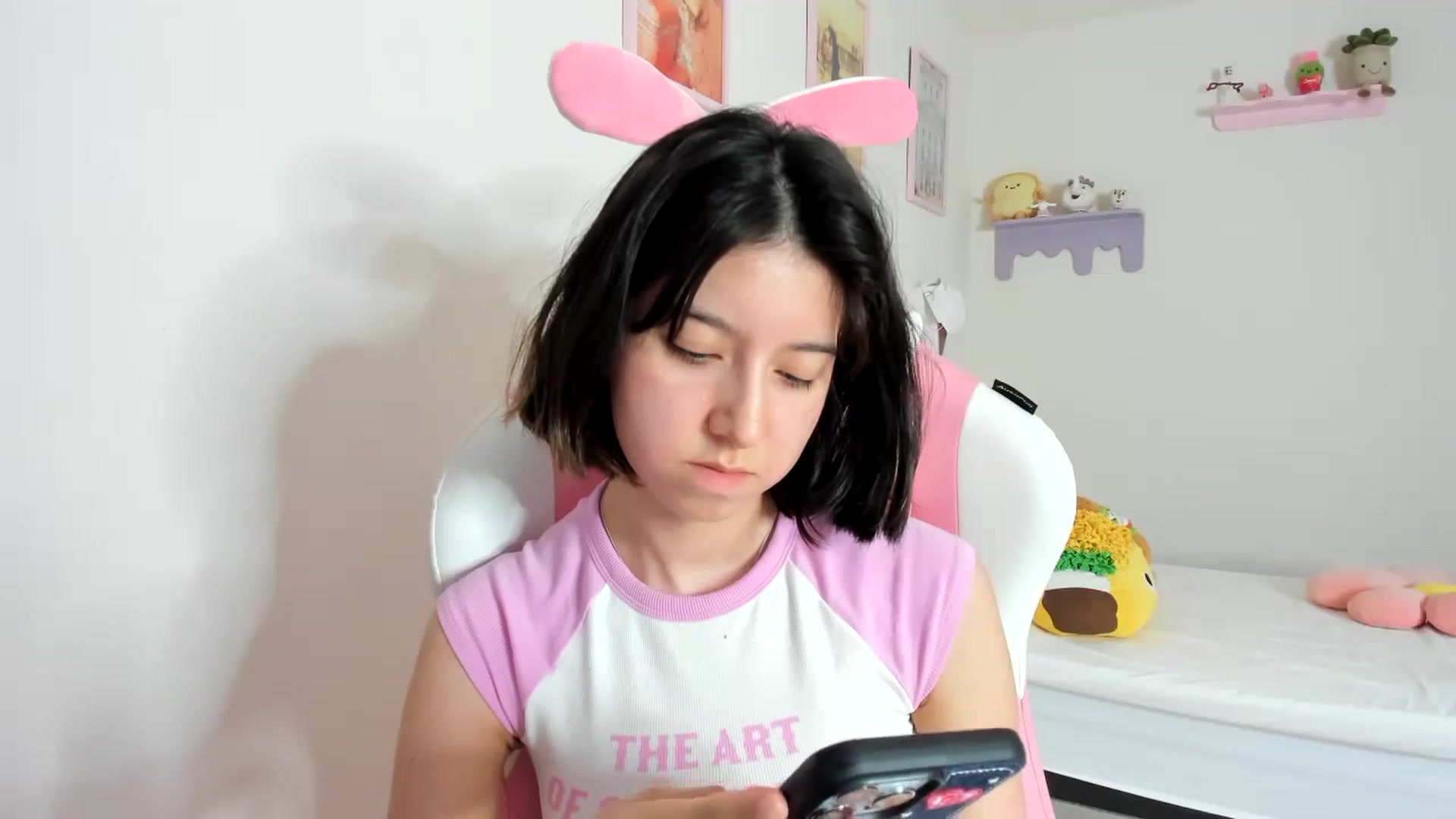 Gallery image thumbnail from Cherrycute666's myfreecams stream on, 09/07/2023, 24:29 image 19 of 20