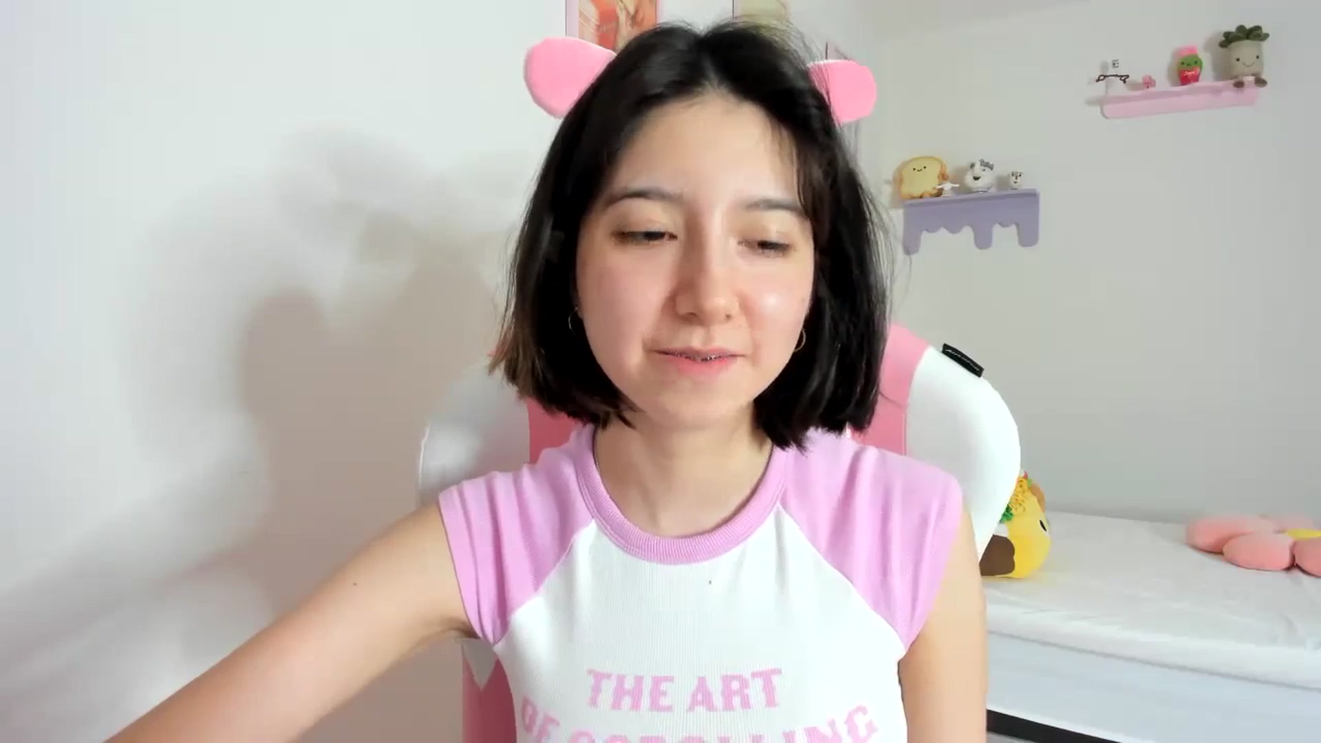 Gallery image thumbnail from Cherrycute666's myfreecams stream on, 09/07/2023, 24:29 image 17 of 20