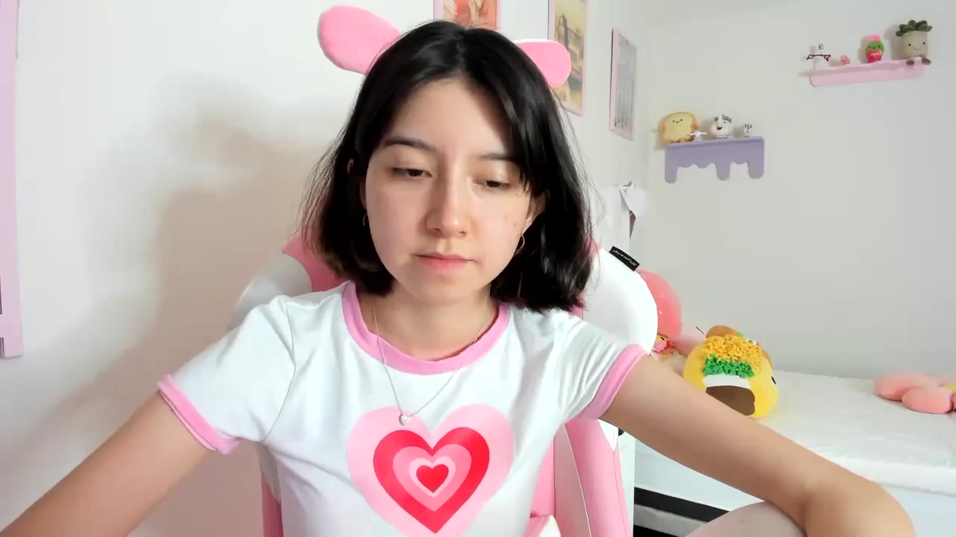 Gallery image thumbnail from Cherrycute666's myfreecams stream on, 09/07/2023, 19:30 image 10 of 20