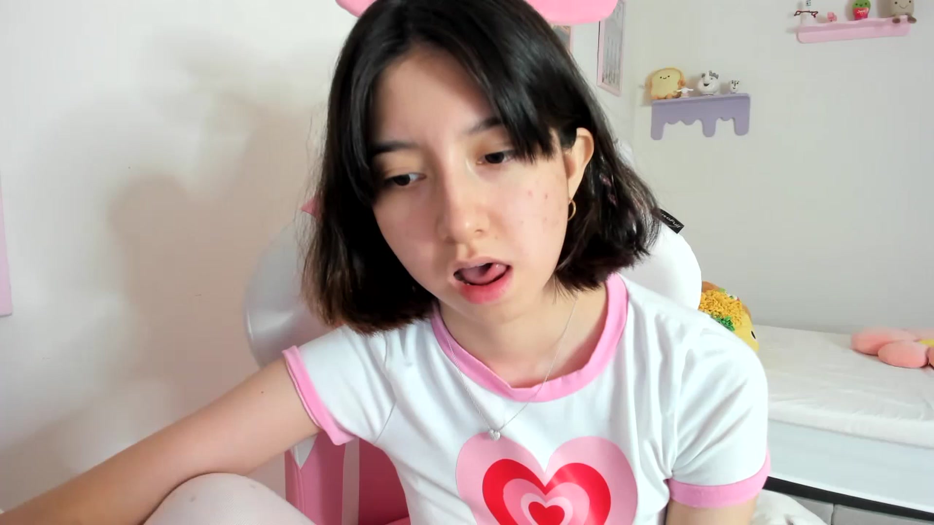 Gallery image thumbnail from Cherrycute666's myfreecams stream on, 09/07/2023, 19:30 image 6 of 20