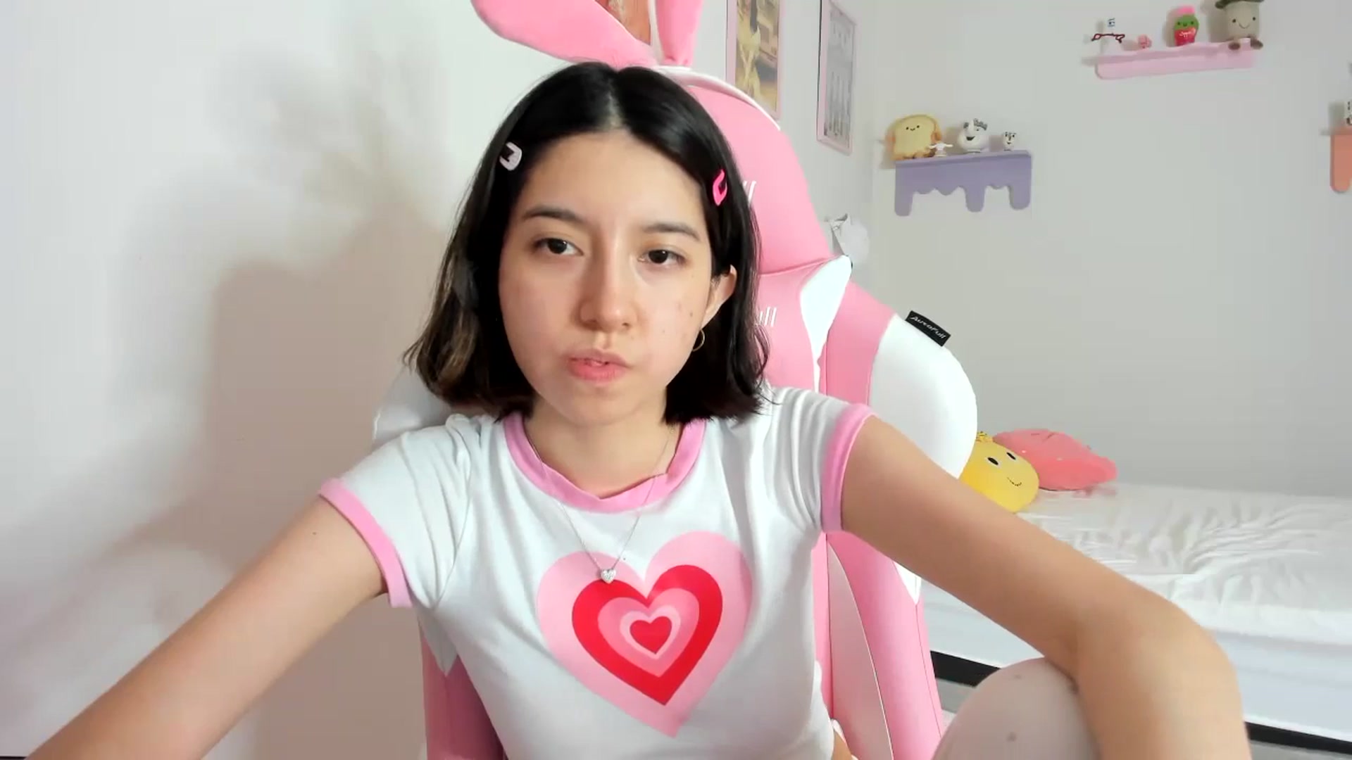 Gallery image thumbnail from Cherrycute666's myfreecams stream on, 09/08/2023, 24:01 image 2 of 20
