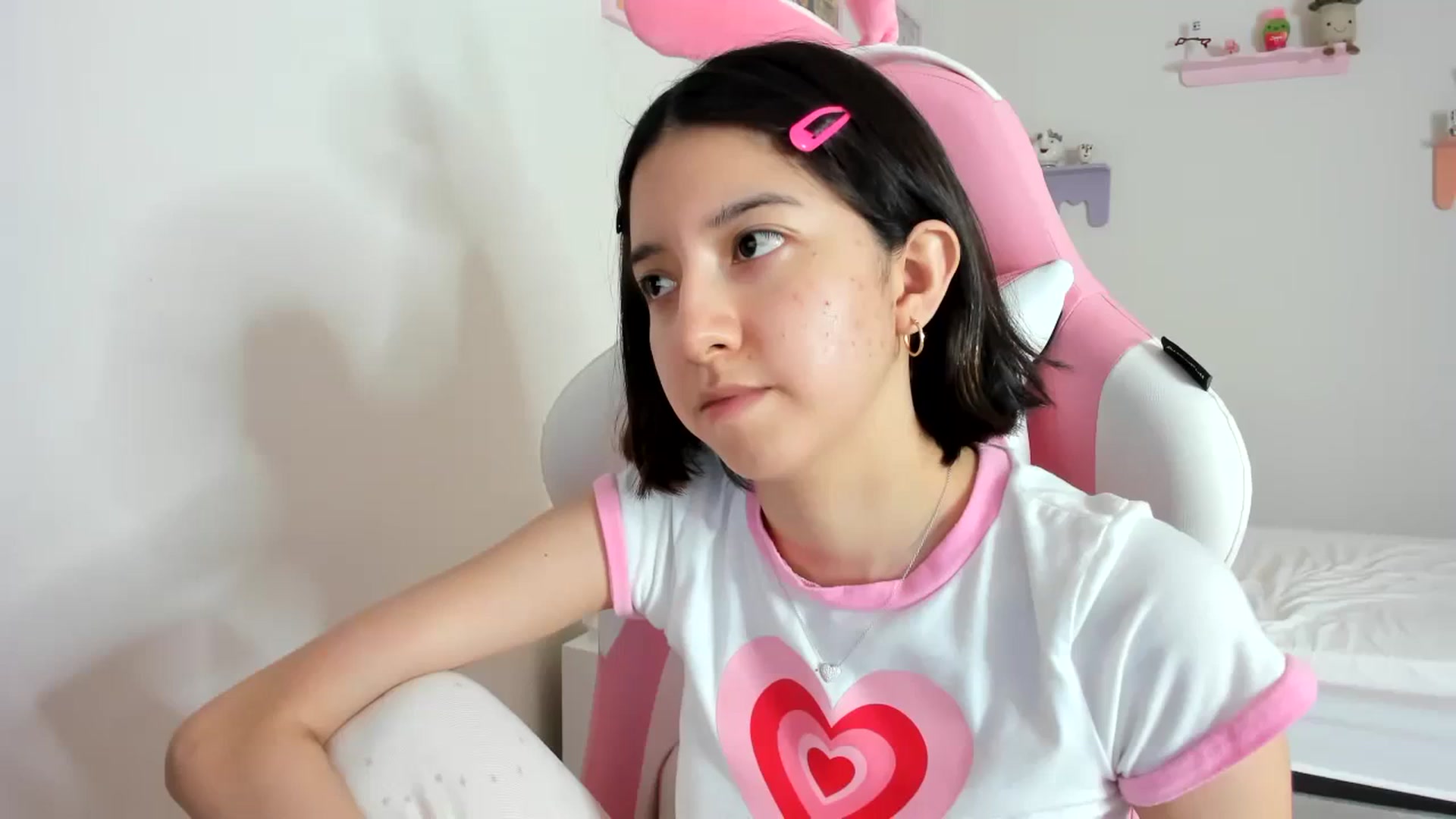 Gallery image thumbnail from Cherrycute666's myfreecams stream on, 09/08/2023, 24:01 image 12 of 20
