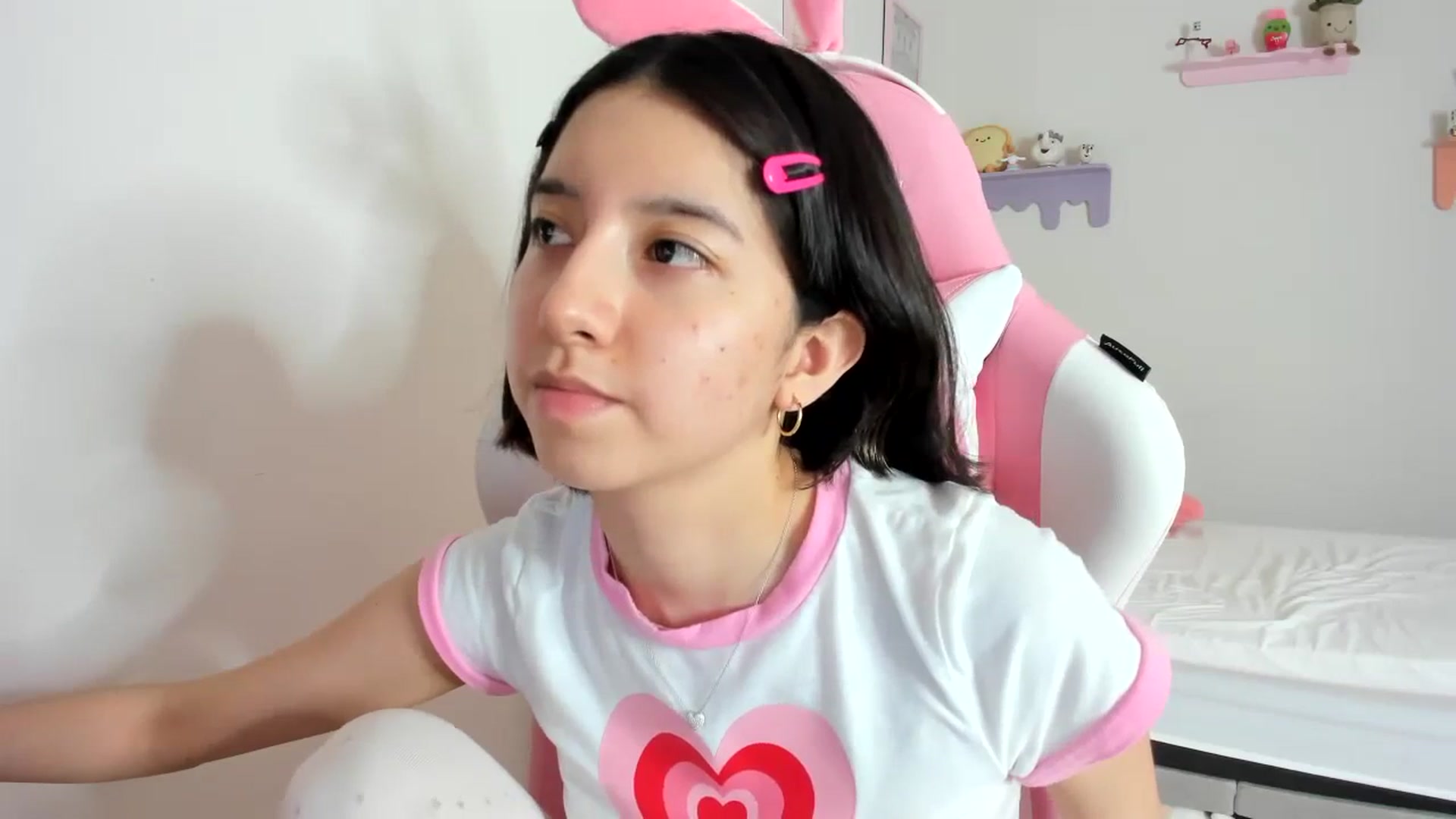 Gallery image thumbnail from Cherrycute666's myfreecams stream on, 09/08/2023, 24:01 image 13 of 20
