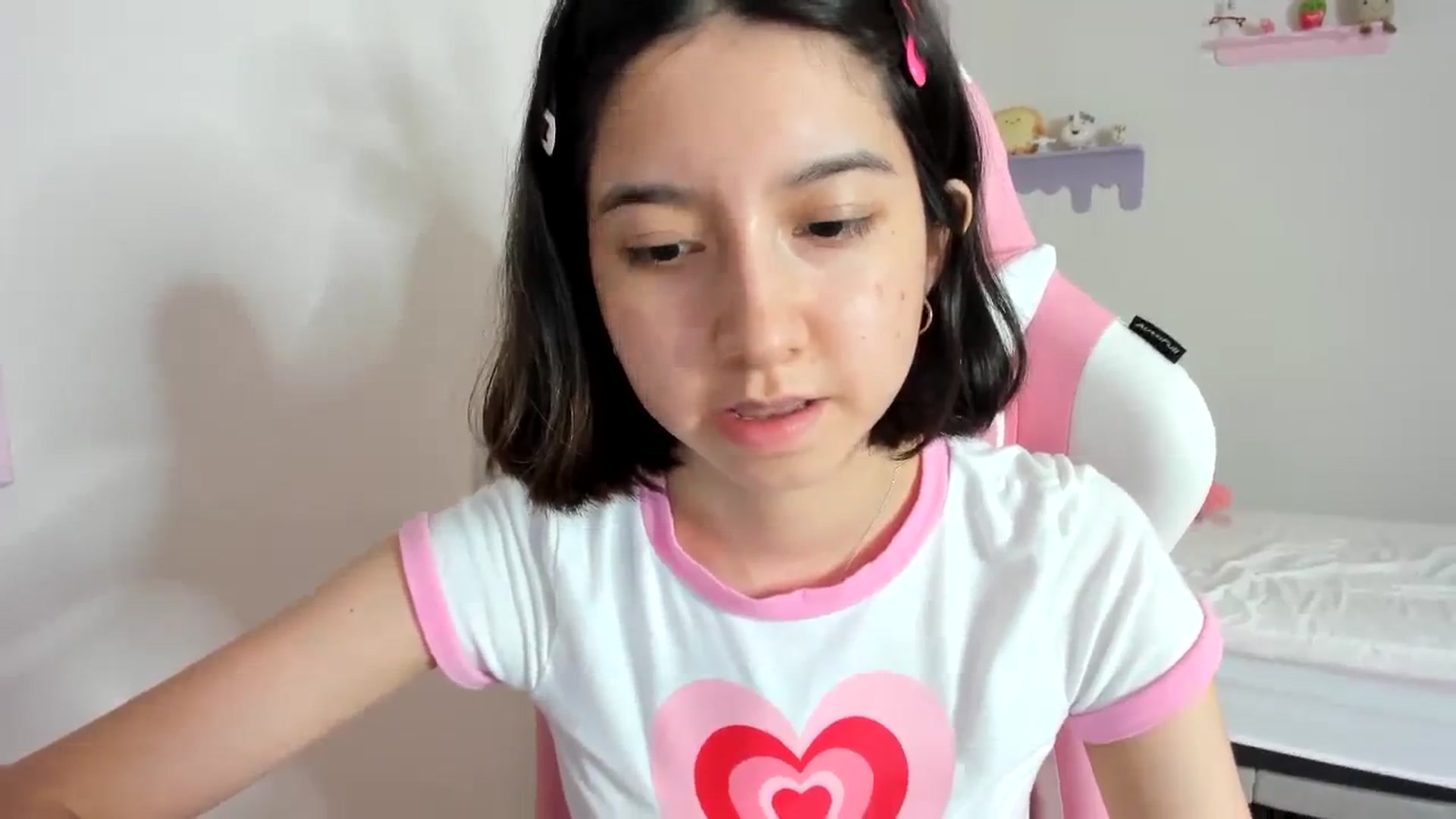 Gallery image thumbnail from Cherrycute666's myfreecams stream on, 09/08/2023, 01:52 image 2 of 20