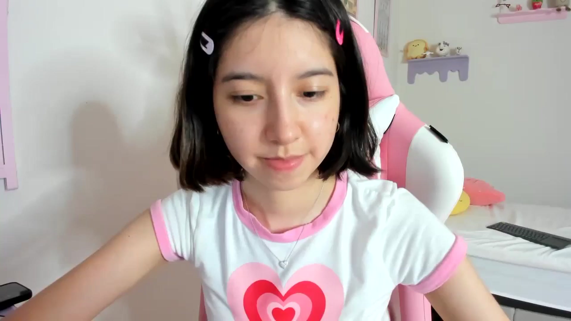Gallery image thumbnail from Cherrycute666's myfreecams stream on, 09/08/2023, 04:42 image 1 of 20