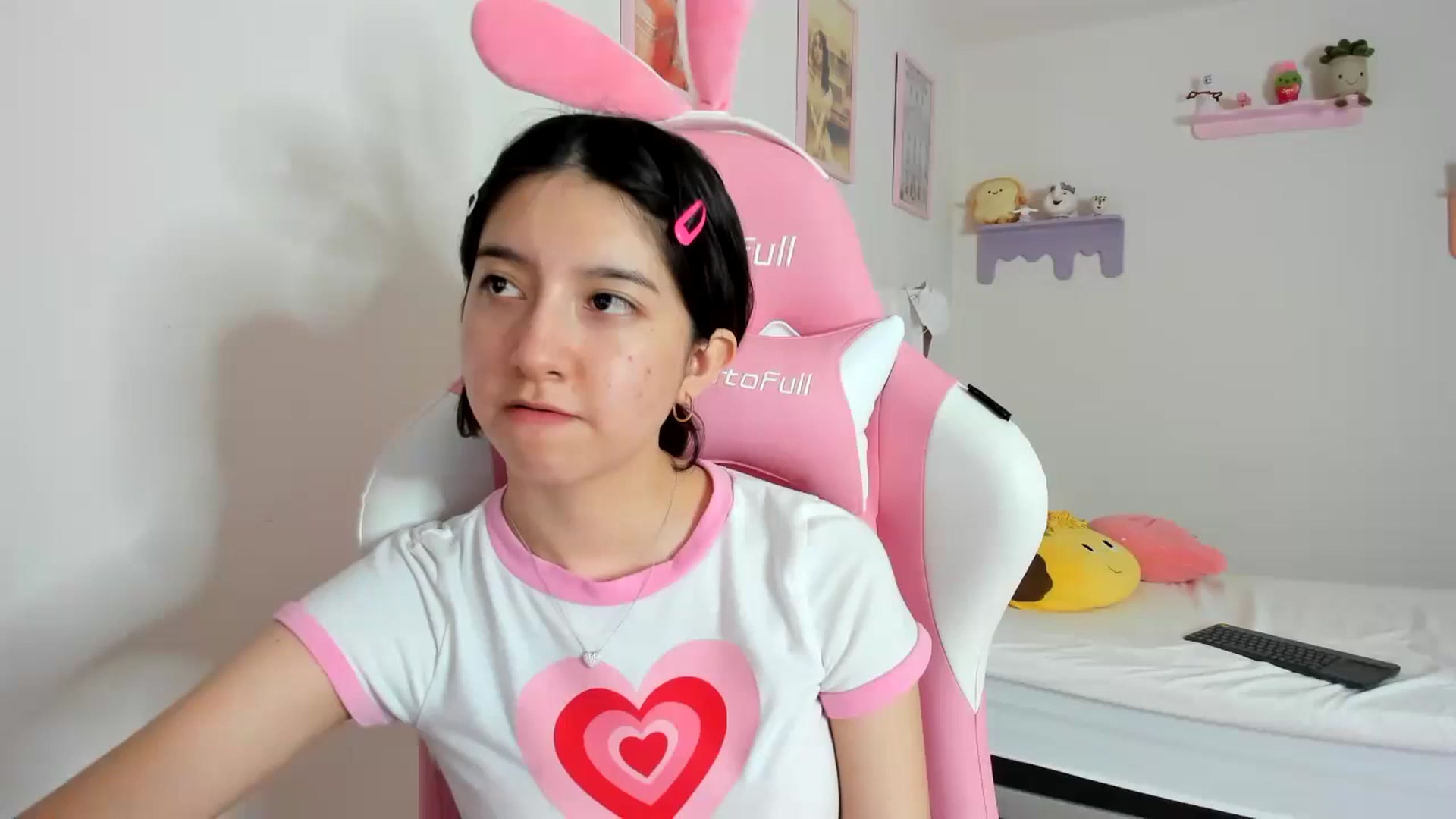 Gallery image thumbnail from Cherrycute666's myfreecams stream on, 09/08/2023, 04:42 image 13 of 20
