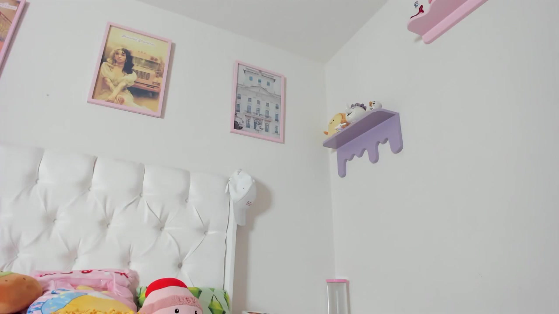 Gallery image thumbnail from Cherrycute666's myfreecams stream on, 09/08/2023, 06:50 image 6 of 20