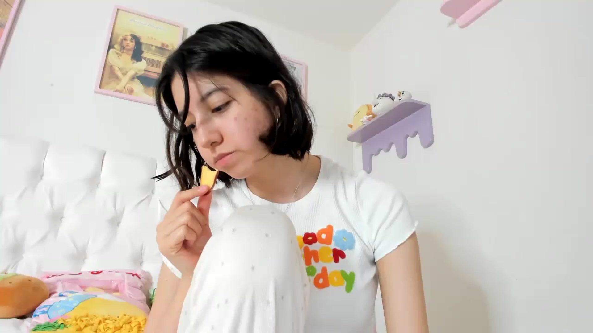 Gallery image thumbnail from Cherrycute666's myfreecams stream on, 09/08/2023, 06:50 image 5 of 20