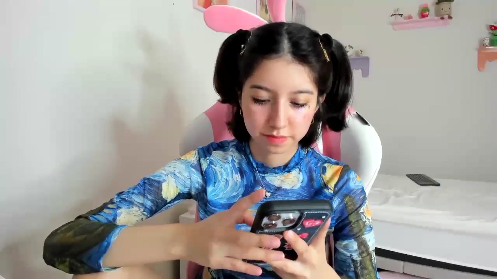 Gallery image thumbnail from Cherrycute666's myfreecams stream on, 09/08/2023, 21:36 image 8 of 20
