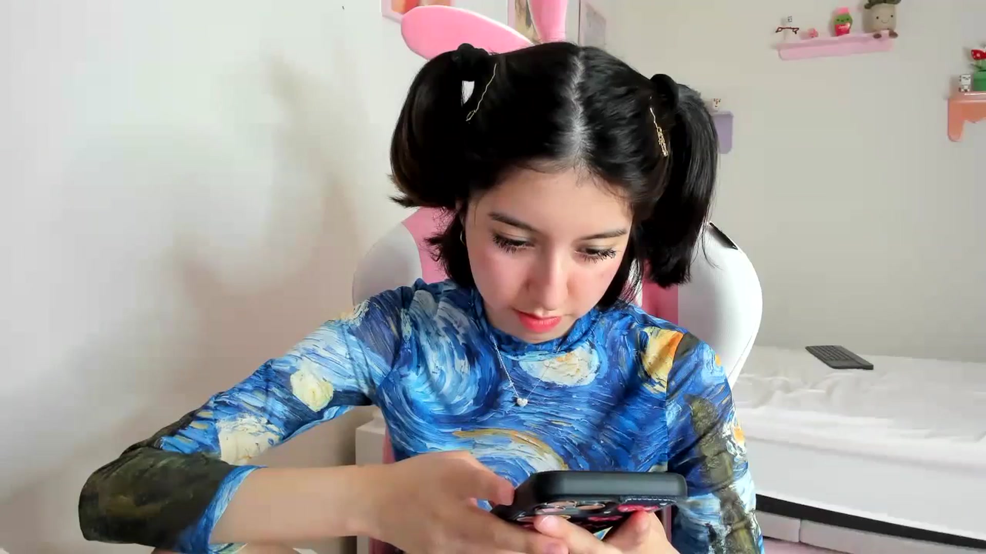 Gallery image thumbnail from Cherrycute666's myfreecams stream on, 09/08/2023, 21:36 image 9 of 20