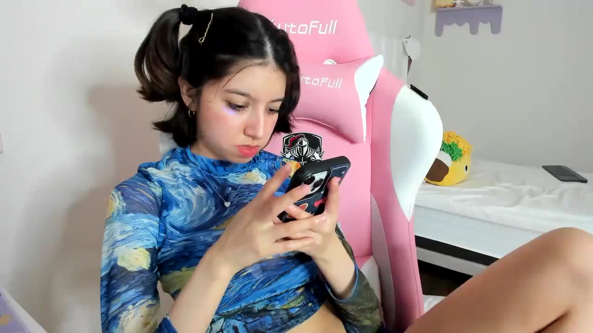 Gallery image thumbnail from Cherrycute666's myfreecams stream on, 09/08/2023, 21:36 image 18 of 20