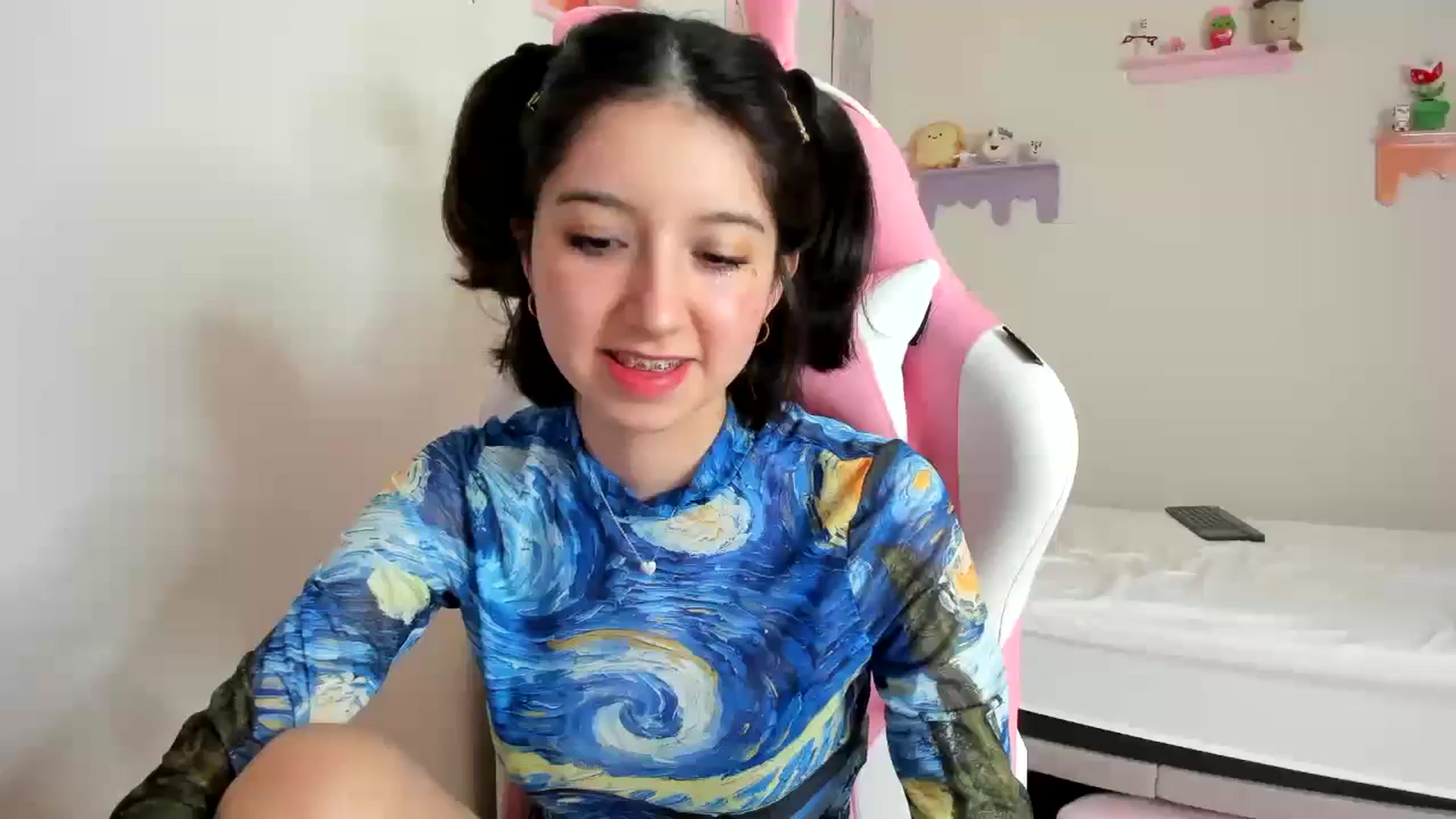 Gallery image thumbnail from Cherrycute666's myfreecams stream on, 09/08/2023, 21:36 image 7 of 20