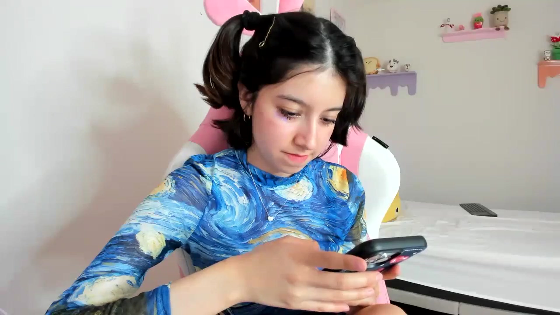 Gallery image thumbnail from Cherrycute666's myfreecams stream on, 09/09/2023, 01:58 image 3 of 20