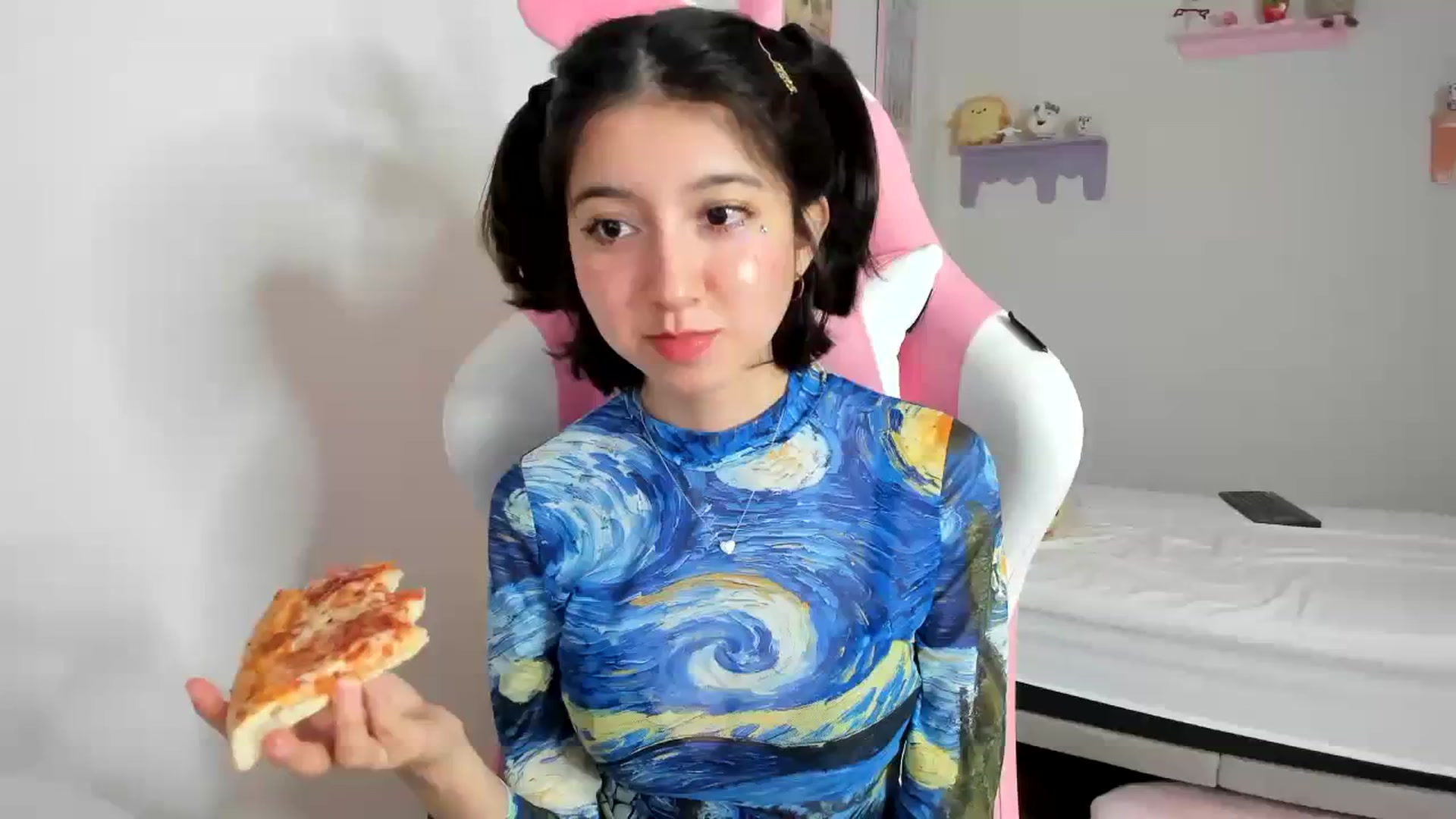Gallery image thumbnail from Cherrycute666's myfreecams stream on, 09/09/2023, 01:58 image 14 of 20