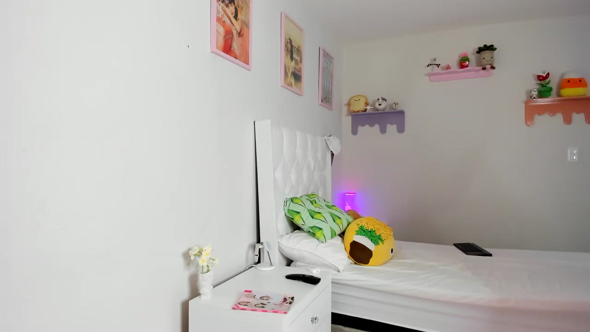 Gallery image thumbnail from Cherrycute666's myfreecams stream on, 09/09/2023, 04:47 image 2 of 20
