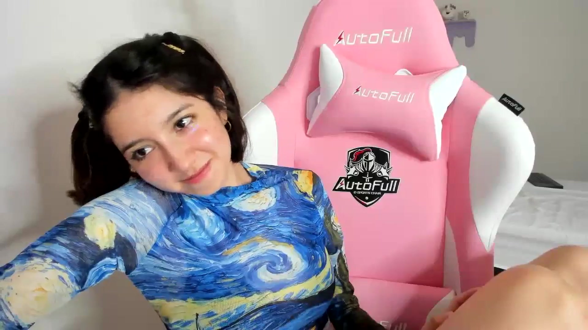 Gallery image thumbnail from Cherrycute666's myfreecams stream on, 09/09/2023, 04:47 image 9 of 20