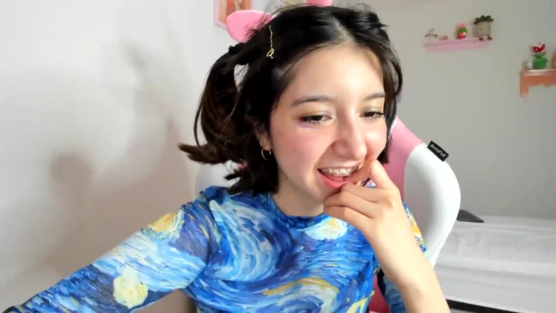 Gallery image thumbnail from Cherrycute666's myfreecams stream on, 09/09/2023, 04:47 image 4 of 20