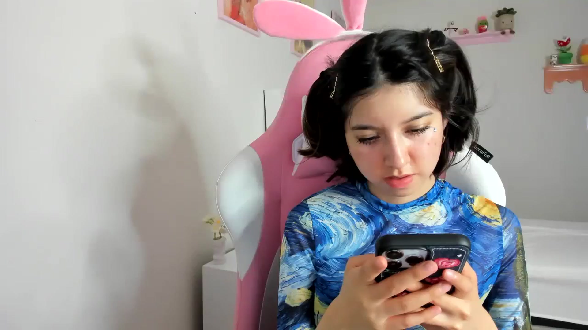 Gallery image thumbnail from Cherrycute666's myfreecams stream on, 09/09/2023, 08:00 image 12 of 20