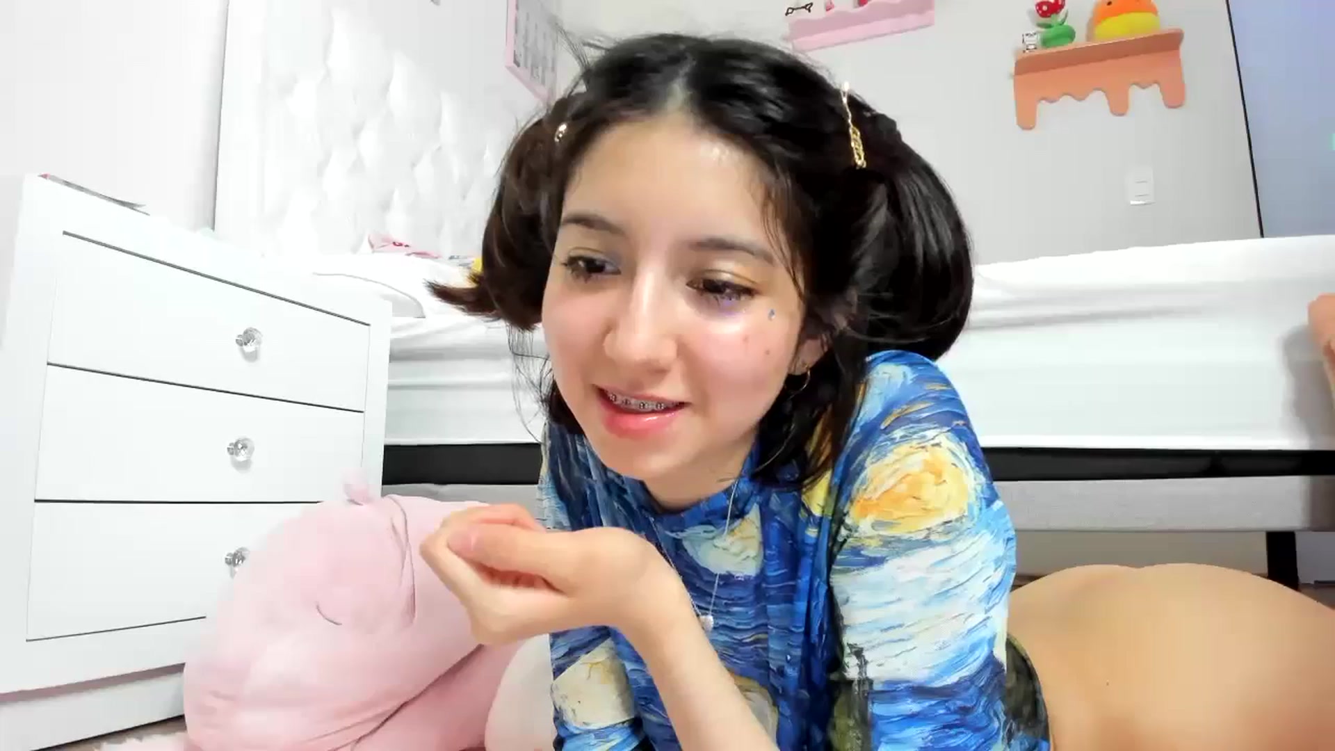 Gallery image thumbnail from Cherrycute666's myfreecams stream on, 09/09/2023, 10:27 image 8 of 20