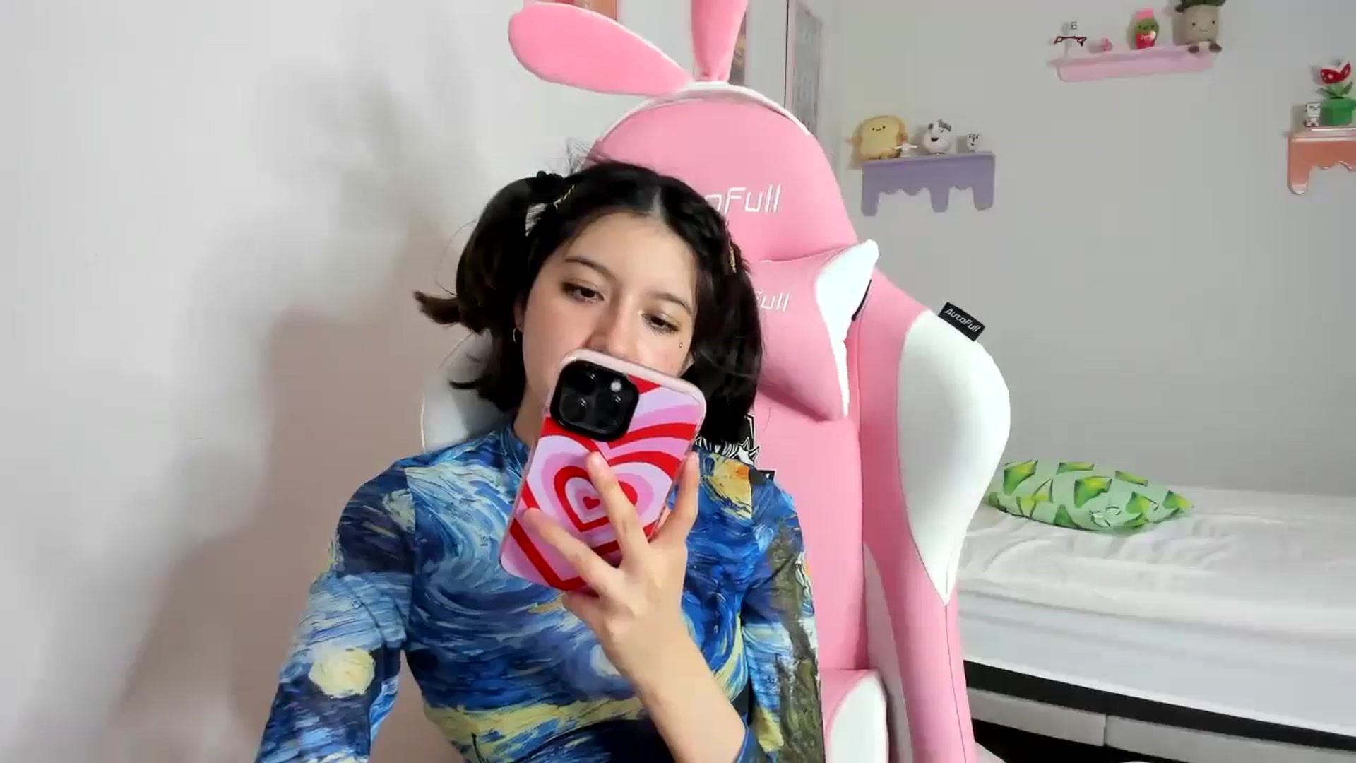 Gallery image thumbnail from Cherrycute666's myfreecams stream on, 09/09/2023, 11:03 image 9 of 20