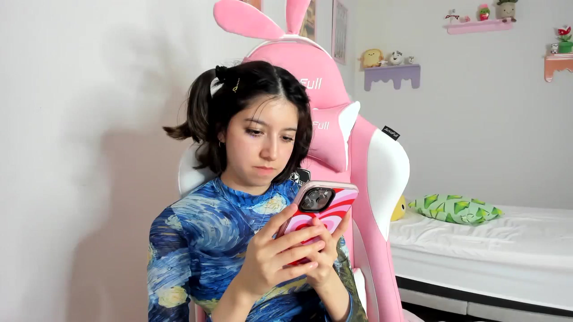 Gallery image thumbnail from Cherrycute666's myfreecams stream on, 09/09/2023, 11:03 image 6 of 20