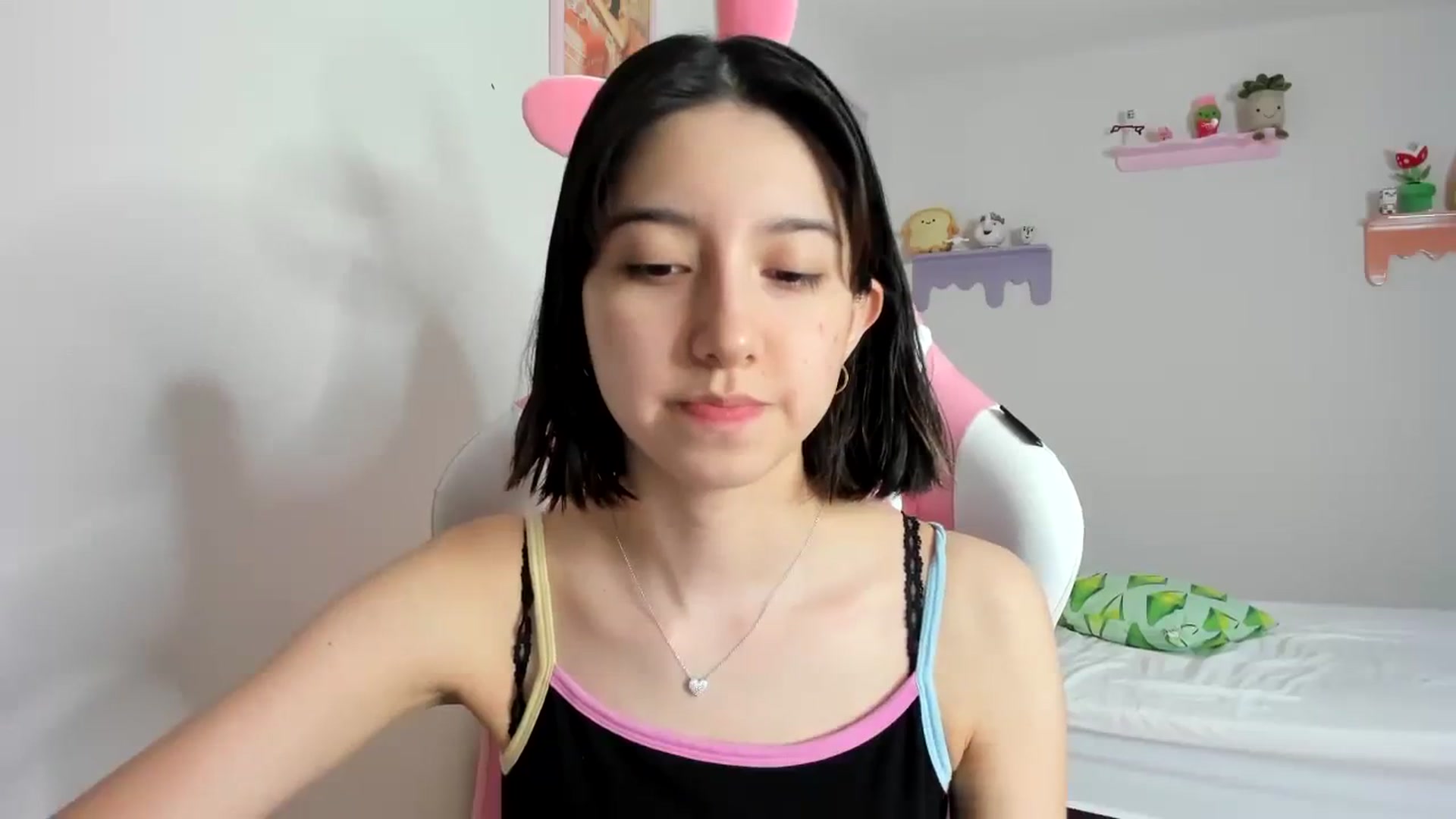 Gallery image thumbnail from Cherrycute666's myfreecams stream on, 09/09/2023, 12:40 image 5 of 20