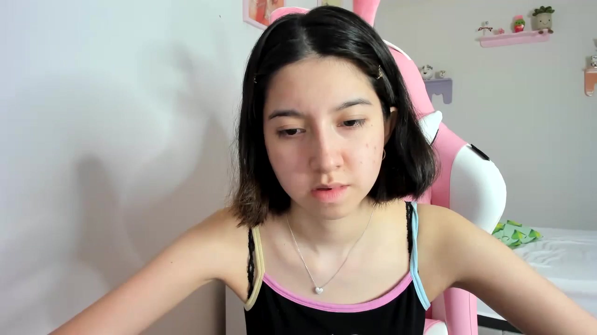 Gallery image thumbnail from Cherrycute666's myfreecams stream on, 09/09/2023, 12:40 image 18 of 20